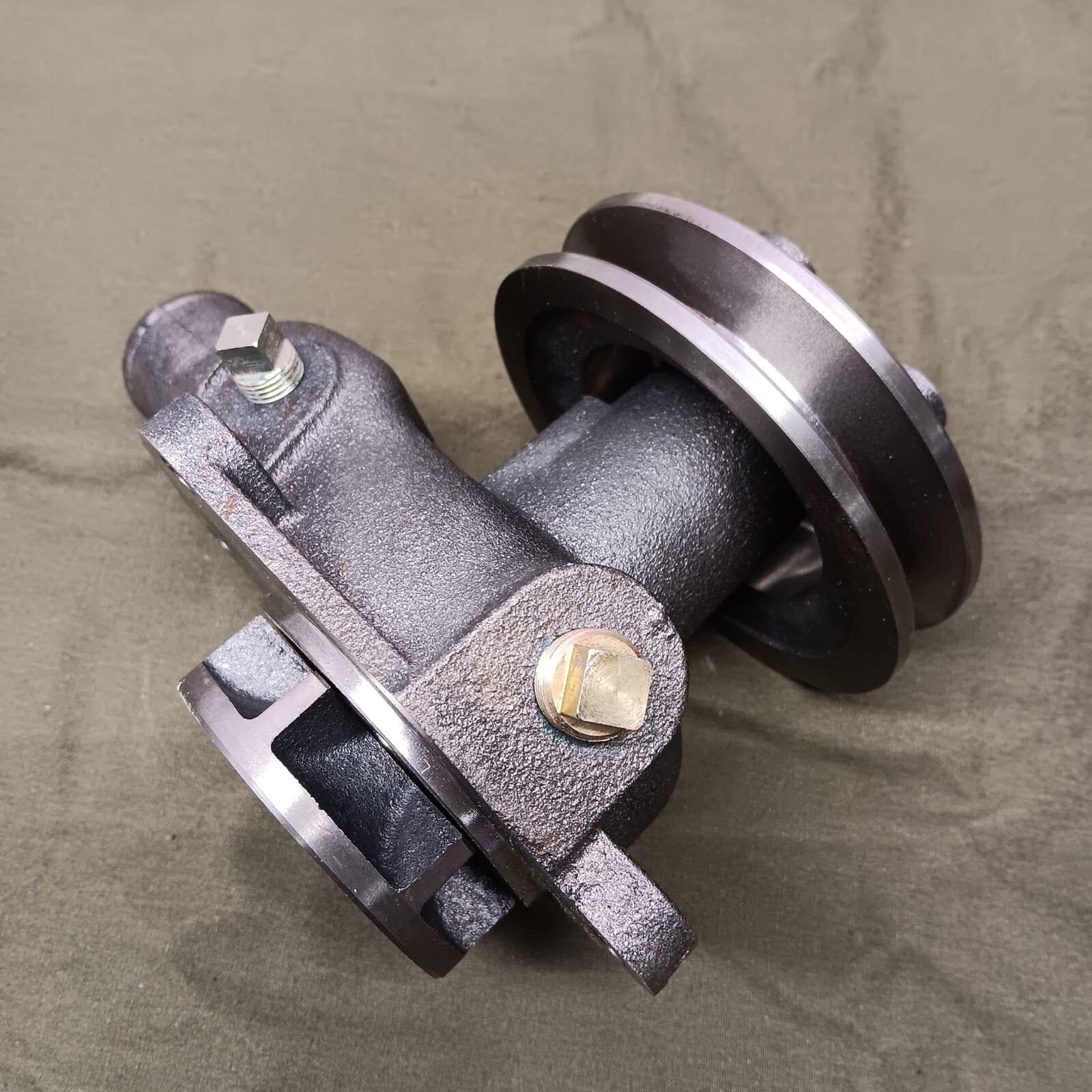 Willys Water Pump CJ2A CJ3A MB Ford GPW Jeep CJ5 CJ3B. New. 1 Groove Pulley.