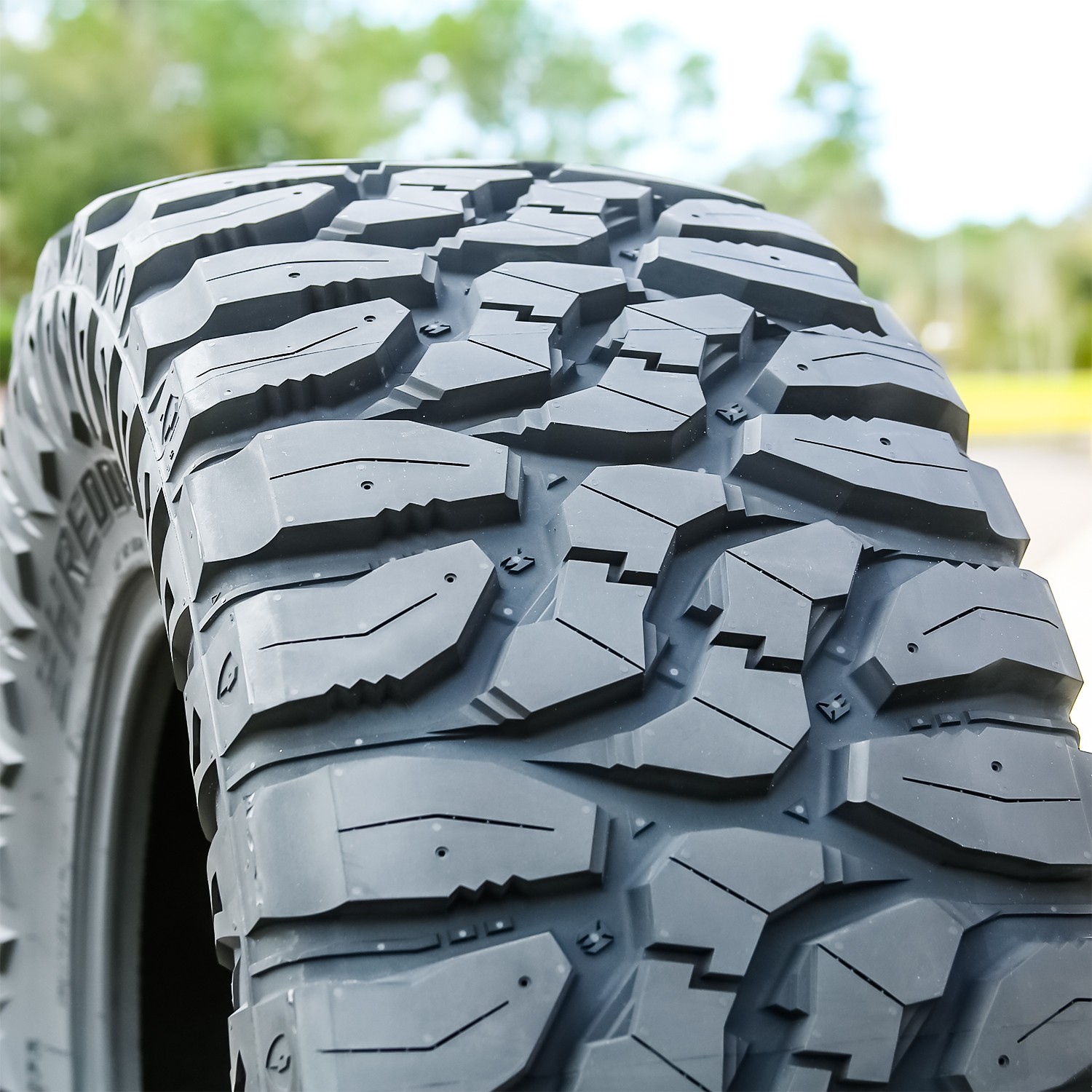 4 Tires Aplus Shredder MT LT 33X12.50R17 Load E 10 Ply M/T Mud