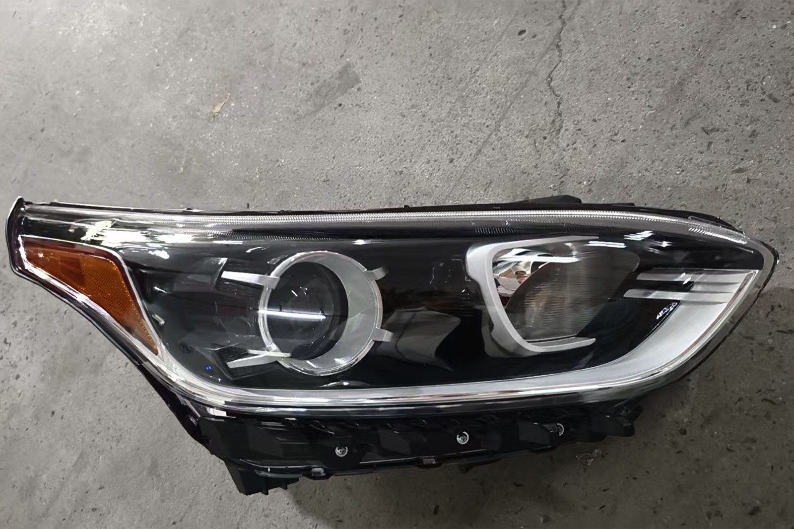 Passenger Halogen Headlight Assembly for KIA Forte Sedan 2019-2021 W/o LED DRL