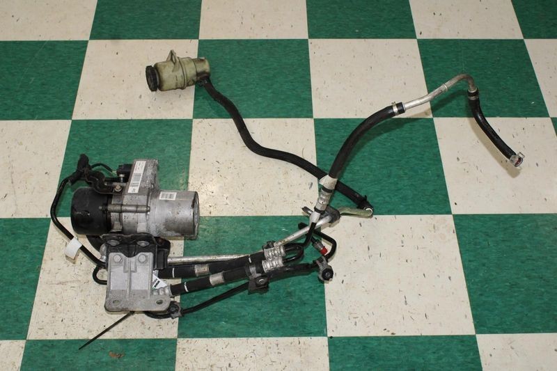 2014-2015 Jeep Grand Cherokee /Dodge Durango 3.6L Power Steering Pump OEM
