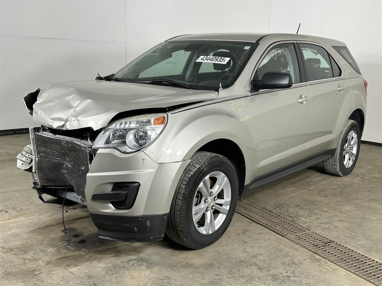 EQUINOX 2014 Fuel Filler Door 2738011