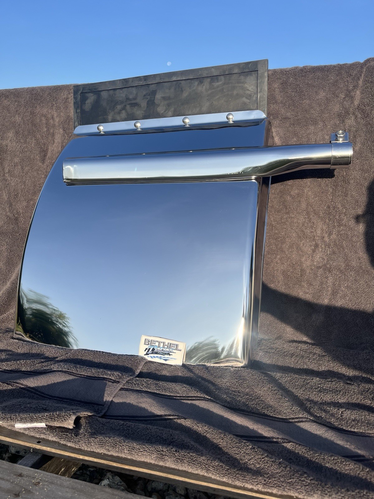 Pair 24″x 27” Quarter Fender Semi Truck Freightliner Volvo VNL Stainless Steel