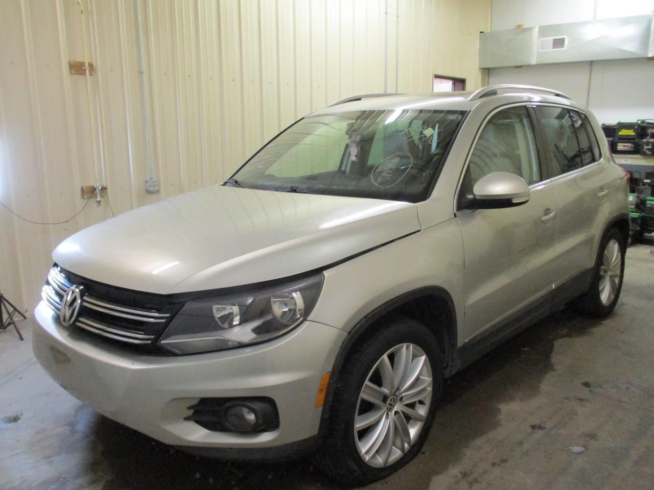 Chassis ECM Communication Interface Box Telephone Fits 12-15 TIGUAN 1729661