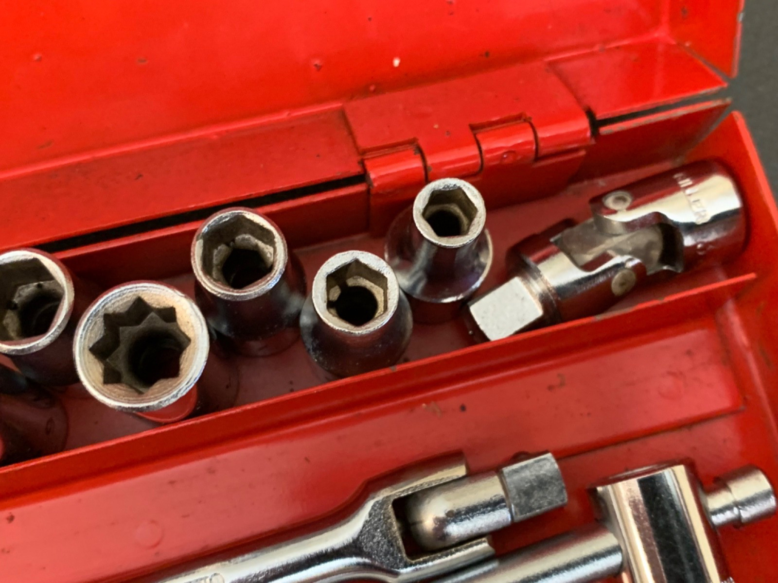 Vintage Giller 16PC 1/4 Dr 1/2″ – 3/16″ SAE Socket Set (NO RATCHET) Made in USA