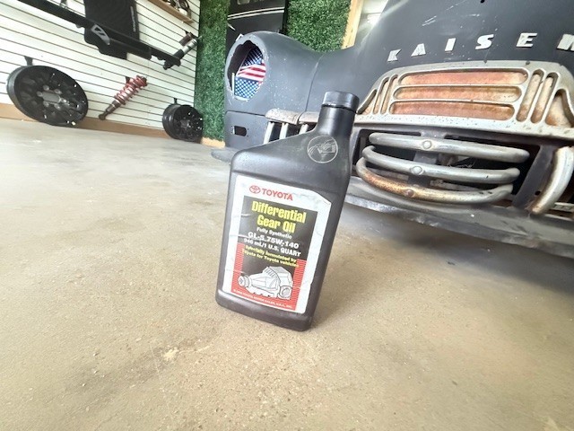(1) Genuine Toyota Lexus Gear Oil Quart 75W140 OE 0028975140 – same as dealer