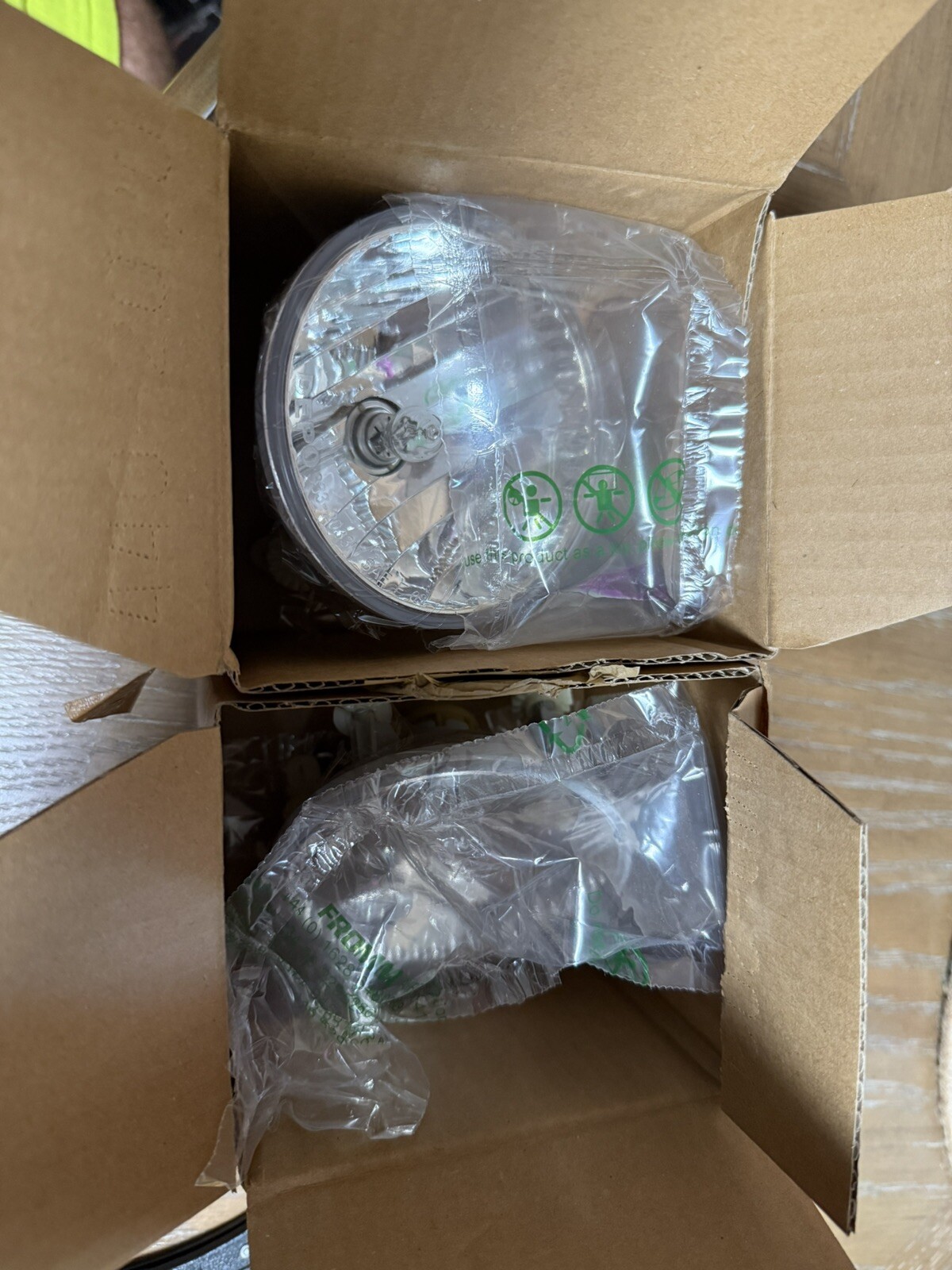 Fog Lights Pair Jeep Patriot 2011-2017 CAPA CH2594104 68081399AB