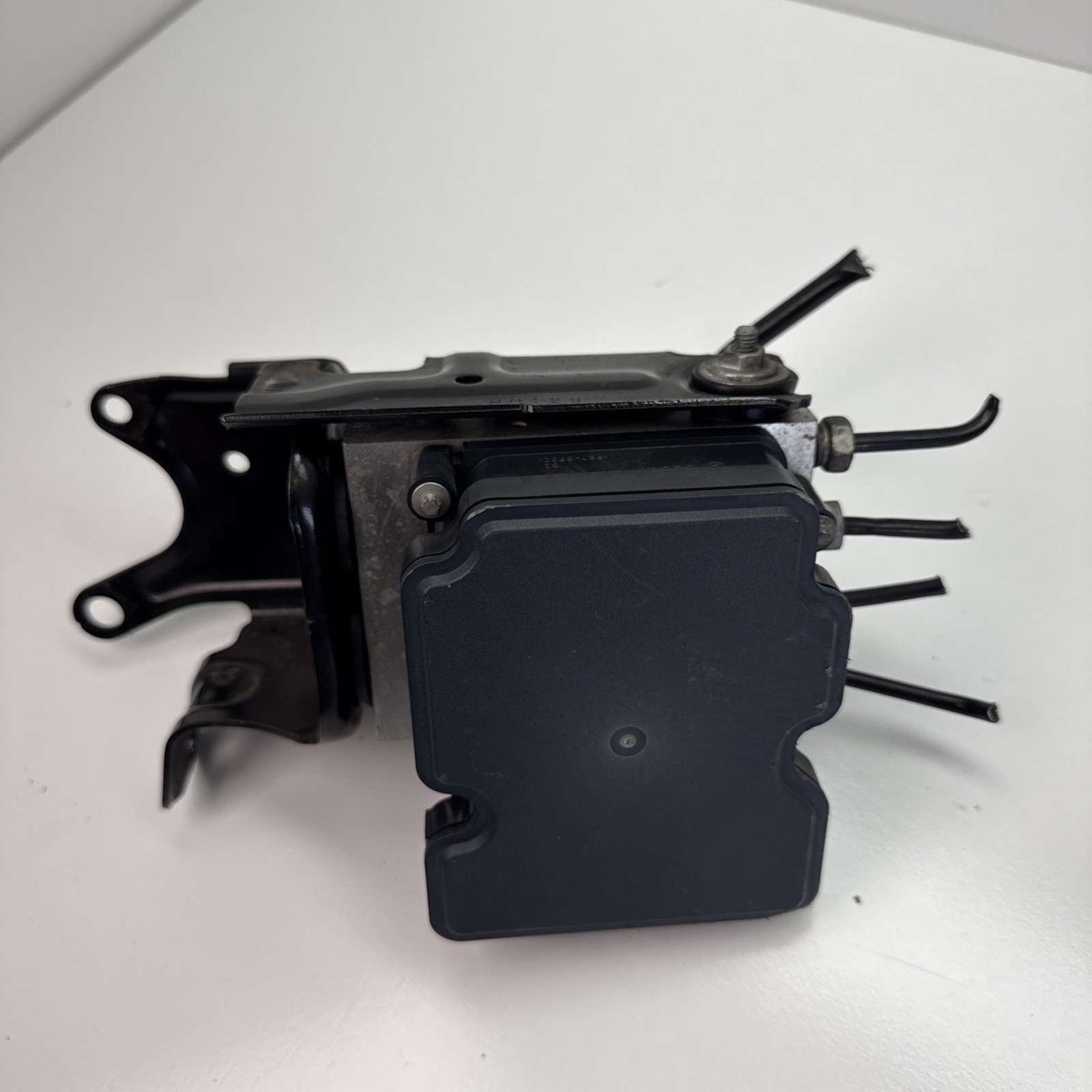2018 Ford F150 ABS Anti Lock Brake Pump Control Unit JL34-2B373-AK OEM