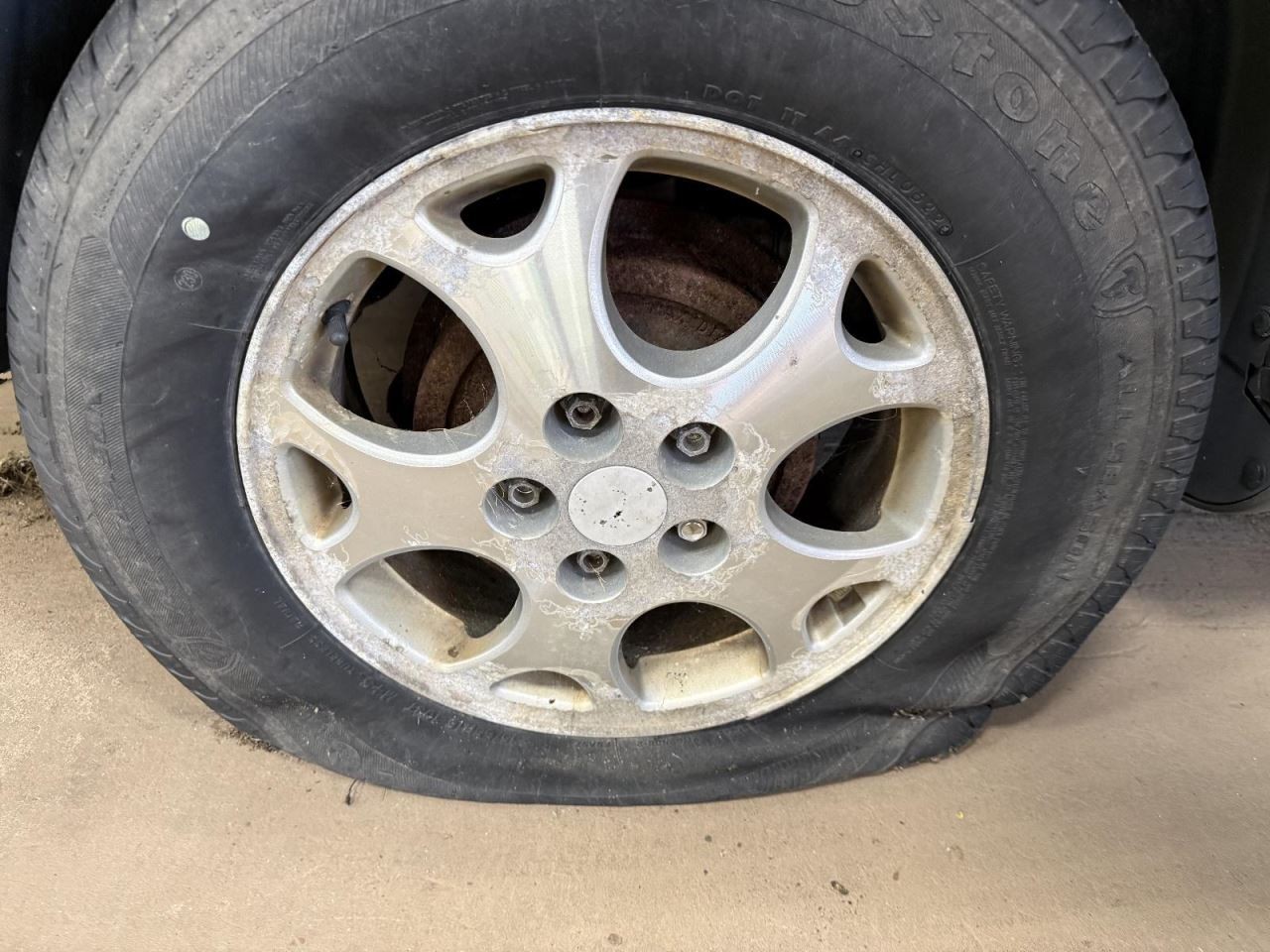 Speedometer Cluster US Fits 04-05 VUE 361174
