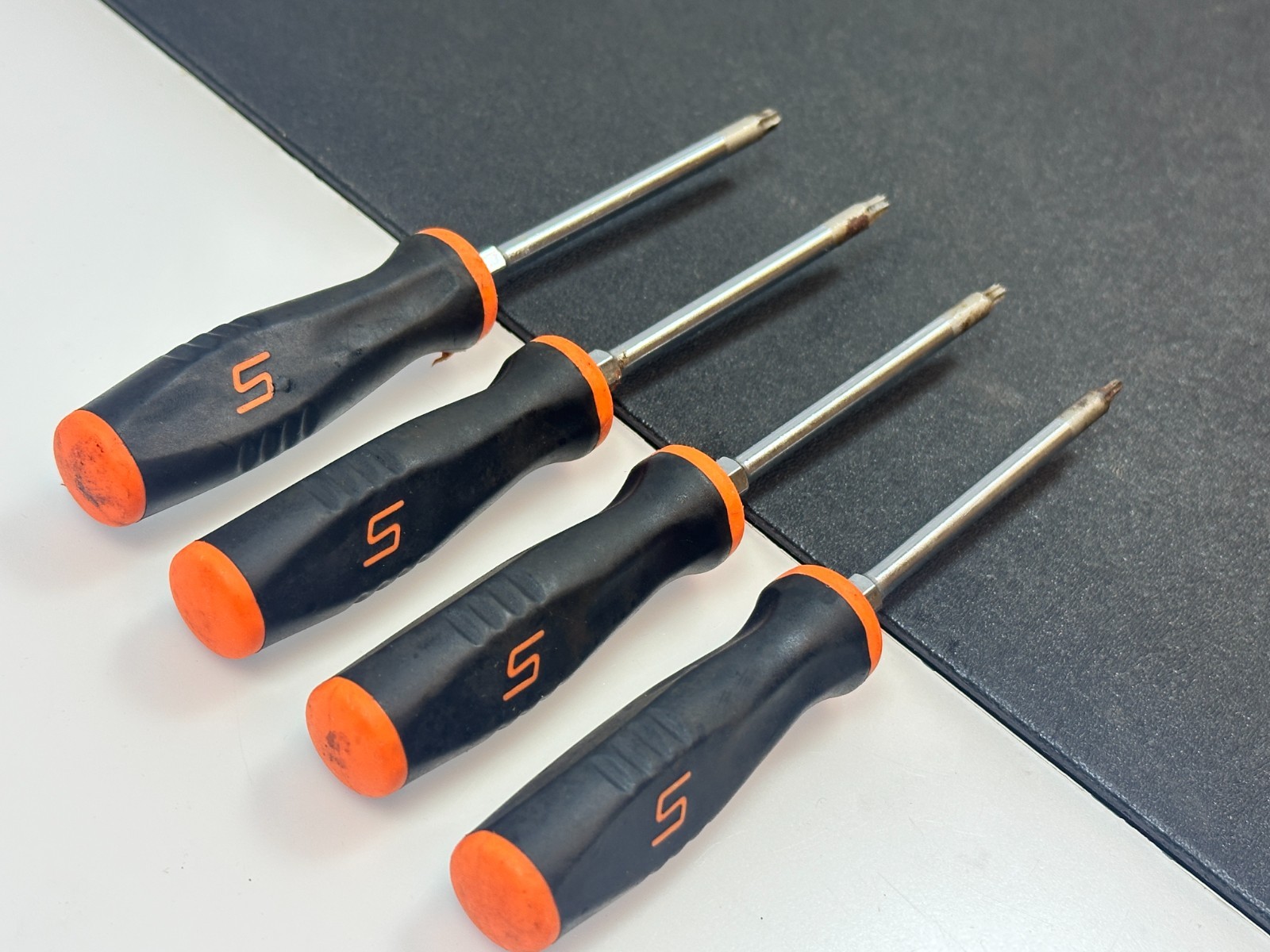 ?? Snap-on Tools USA SGTX40BO Torx Set T8-T20 Miniature Torx Orange Soft Grip
