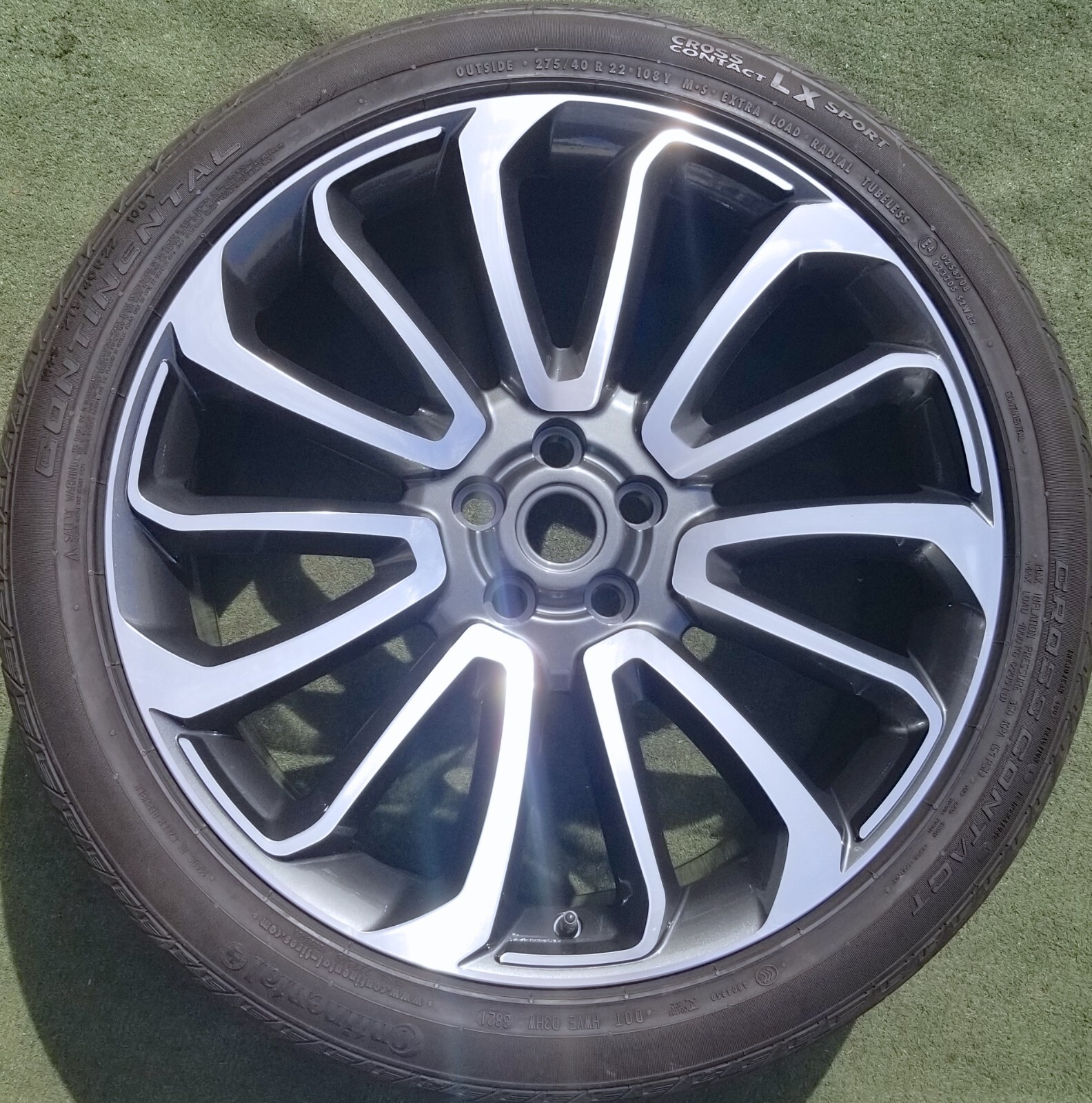 Range Rover Autobiography 22 in Wheel Tire OEM Factory Spec Land LR039141 72250