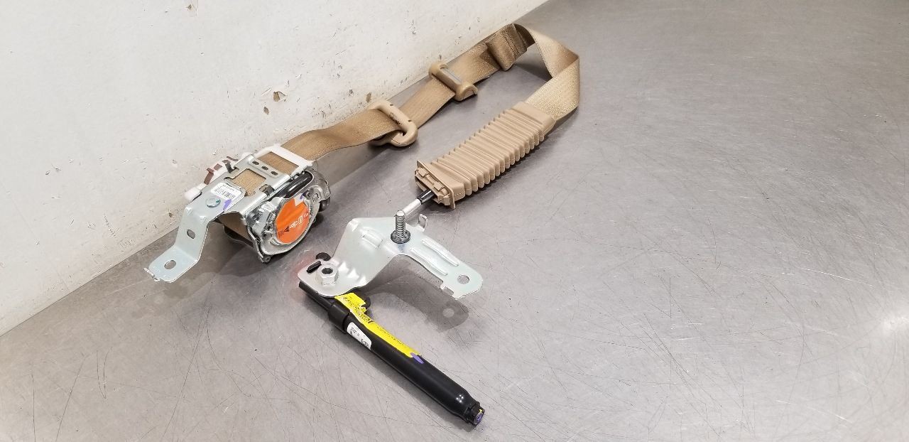 17 FORD F350SD CREW CAB SEAT BELT RETRACTOR FRONT LEFT DRIVER TAN