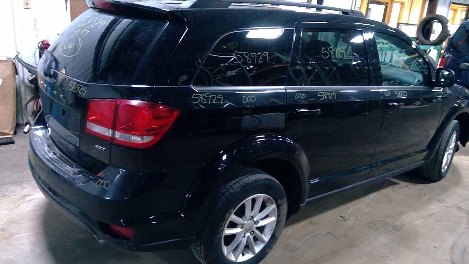 Used Right Door Mirror fits: 2015 Dodge Journey Power manual folding heated pain