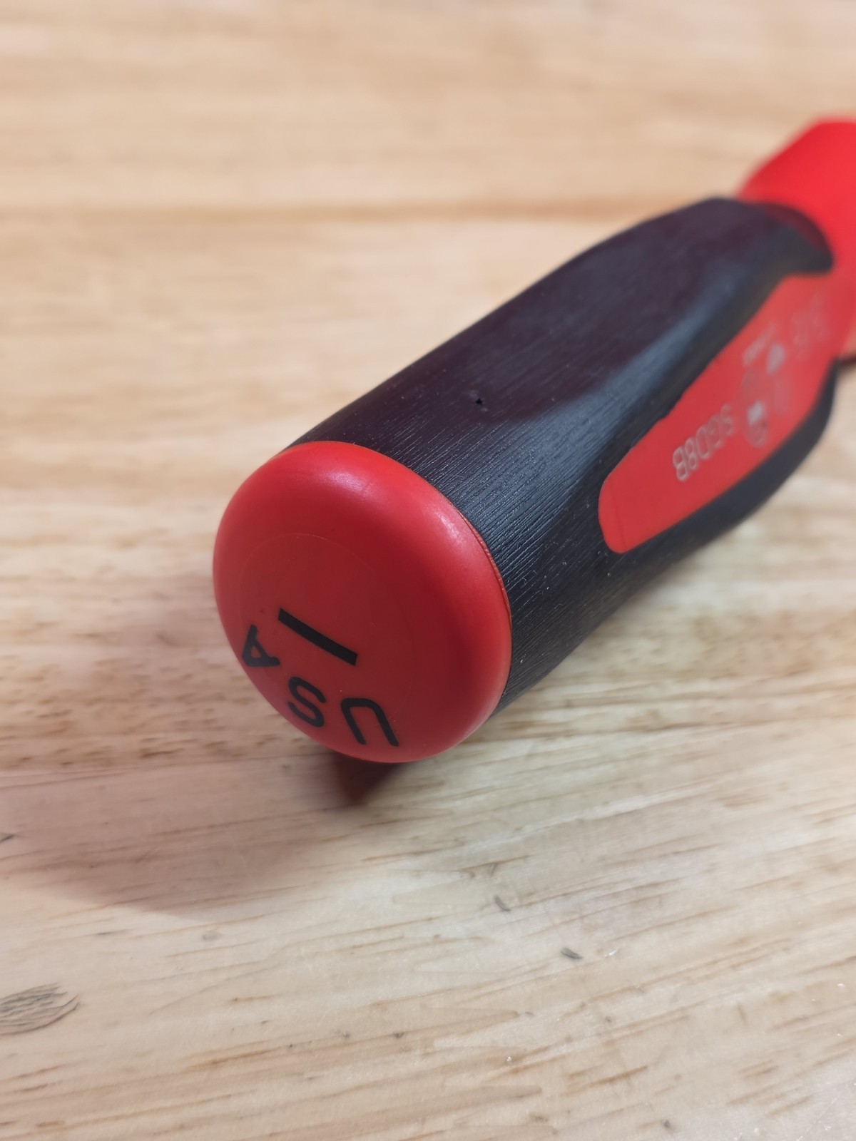 Snap-on Tools SGD6B 5/16″ Tip Flat Slotted Head Screwdriver W/ Red Handle