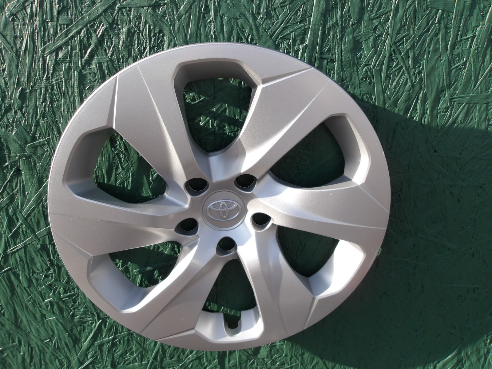 SET OF 4 TOYOTA RAV4 HUBCAPS 2019 TO 2025 FACTORY ORIGINAL 17″ WHEEL COVERS OEM