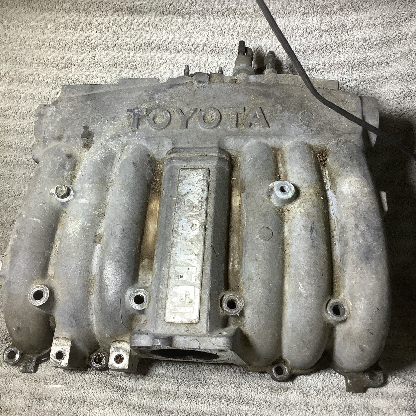 Upper Intake Manifold Plenum 1990-1995 Toyota 4Runner Pickup V6 3VZ-E 3.0 3vz-fe