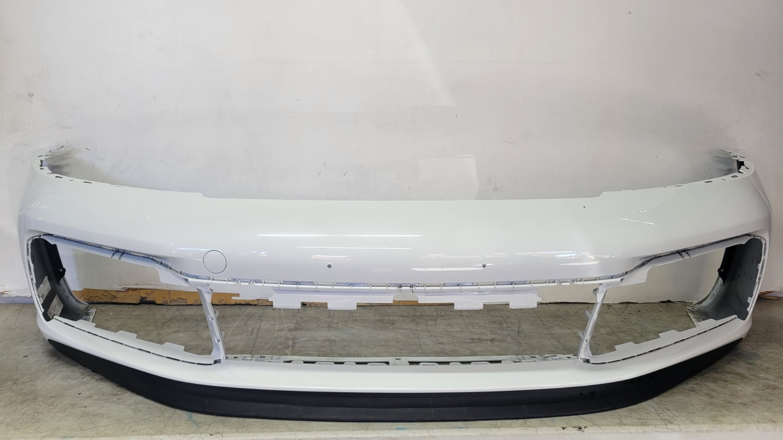 2019 2020 2021 PORSCHE 911 CARRERA FRONT BUMPER OEM