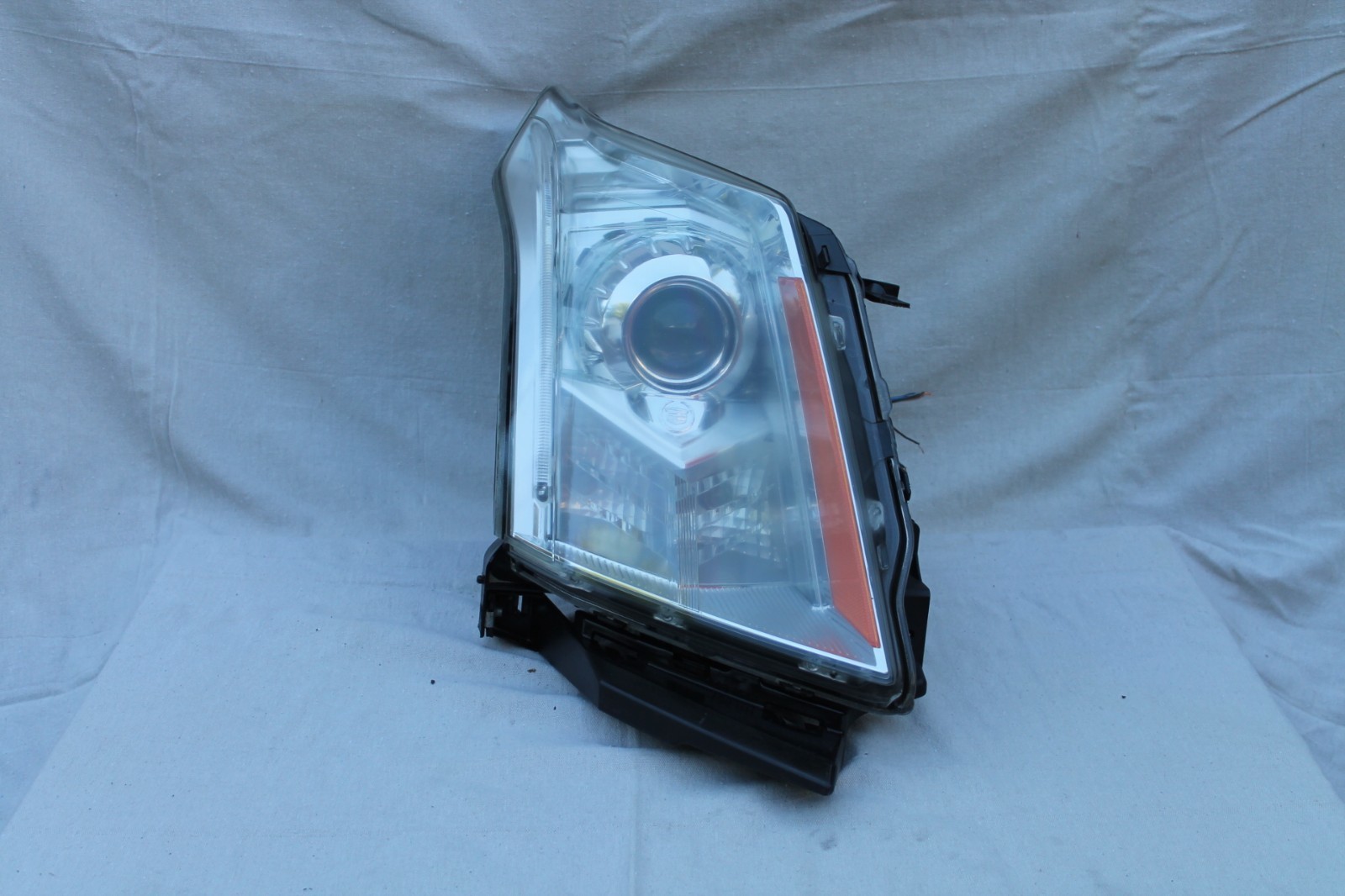Cadillac SRX 10 11 12 13 14 15 16 Passenger Right RH Xenon AFS Headlight
