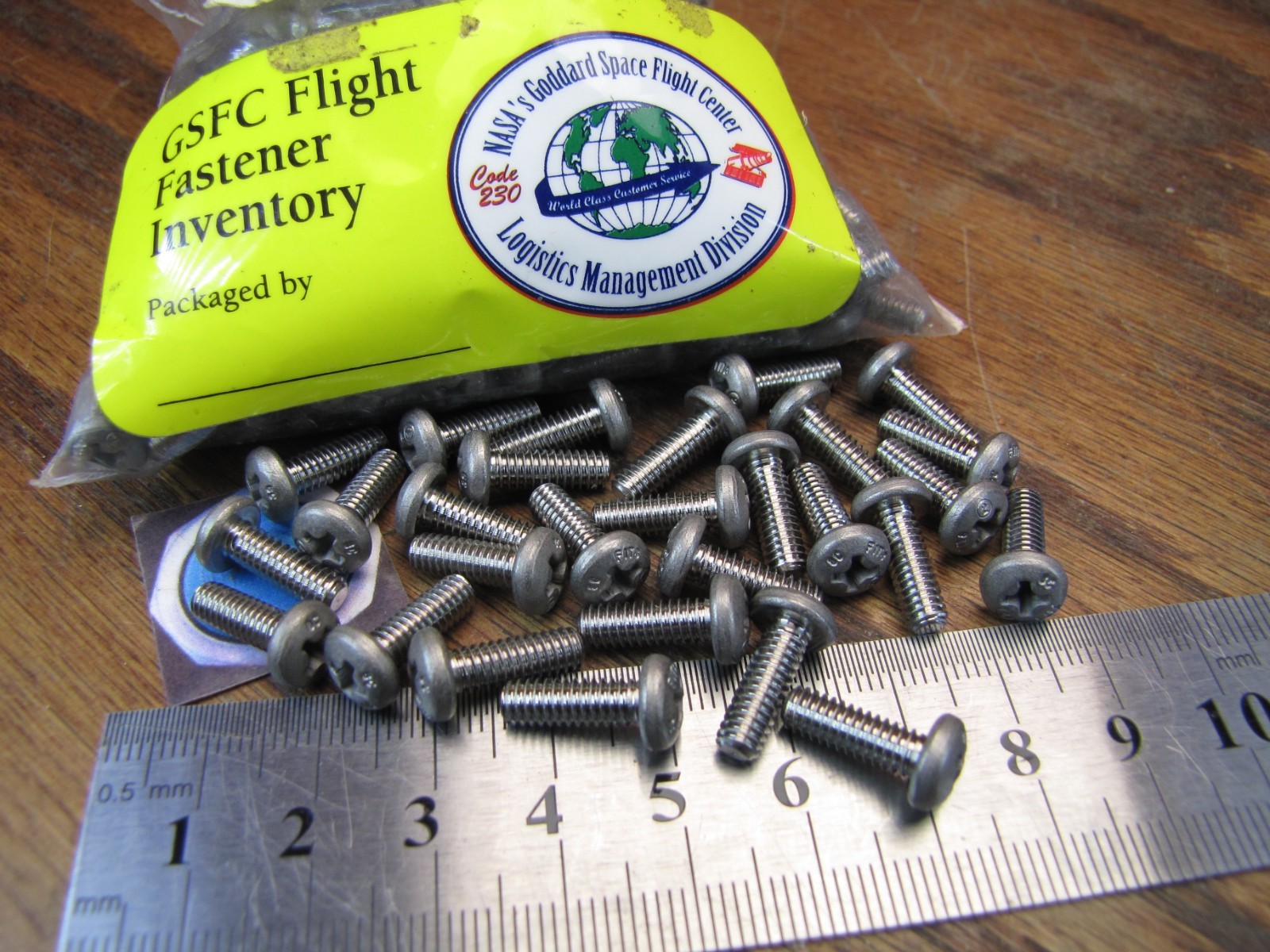 #8-32 x 1/2″ Pan Head Passivated Screws (25) NASA Goddard Surplus NAS8102U8