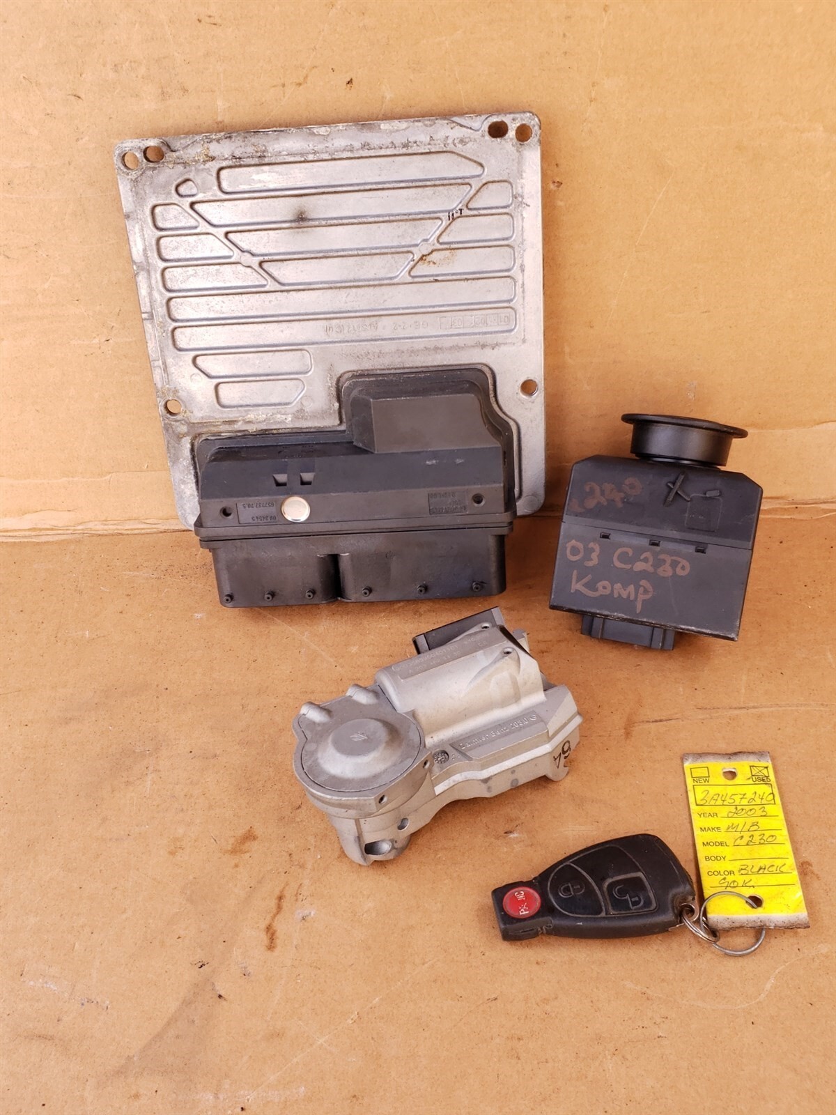 03 Mercedes W203 C240 ECU Engine Computer EIS Ignition FOB ISL Set A1121532979