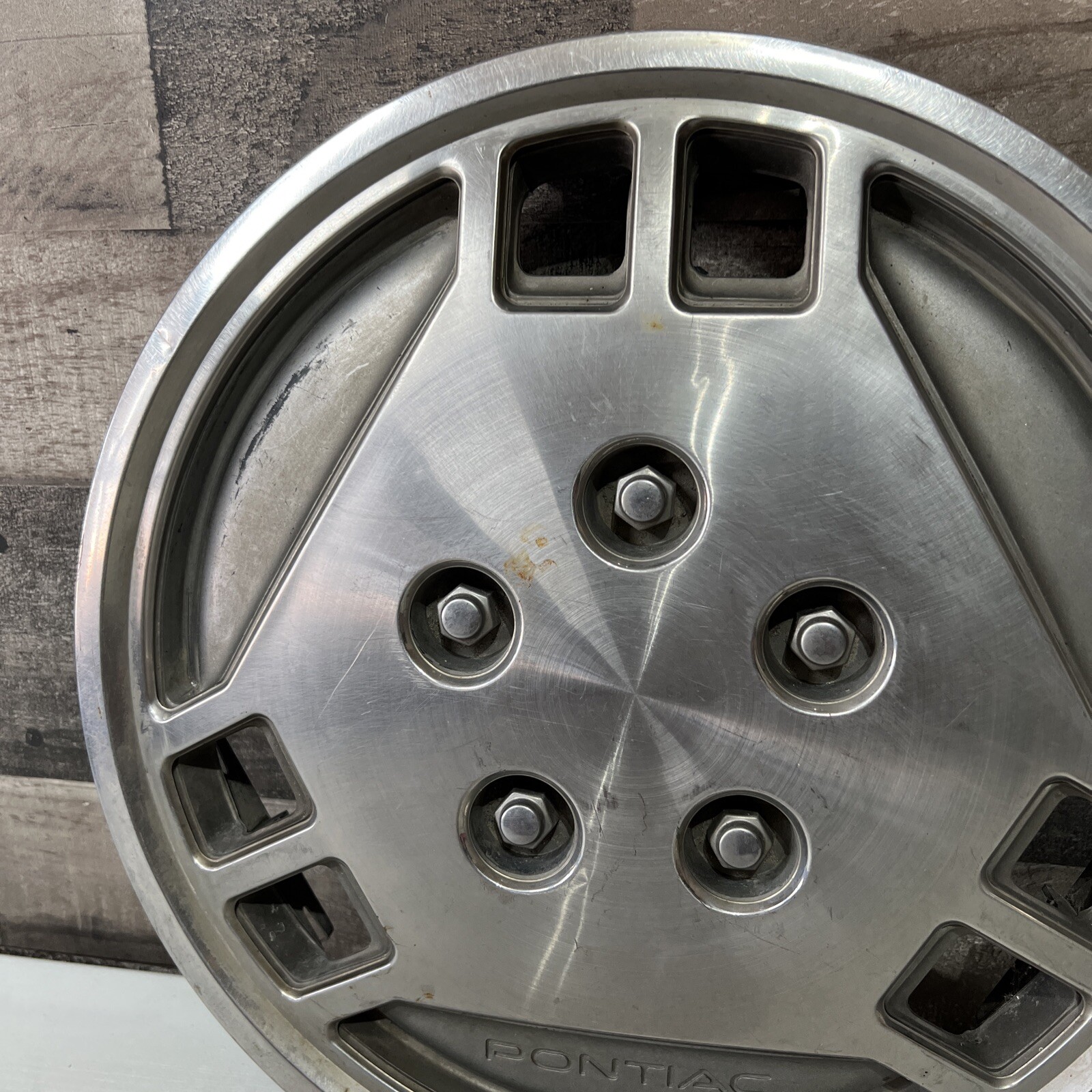 1988 – 1991 Pontiac Grand Prix Wheel Cover HubCap 6 Hole Type 14102339 68254