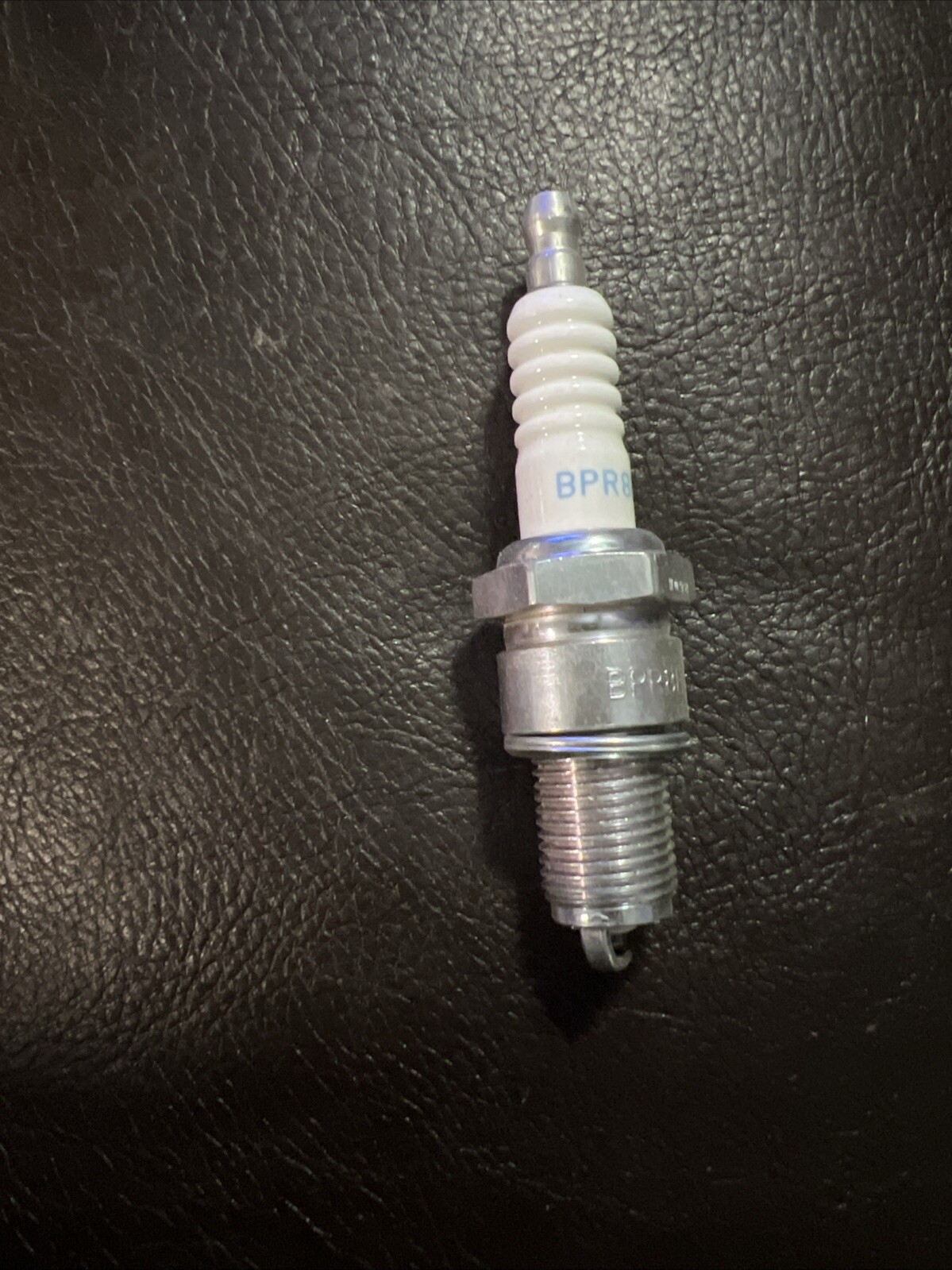 NGK – 3923 – Spark Plug, BPR8ES