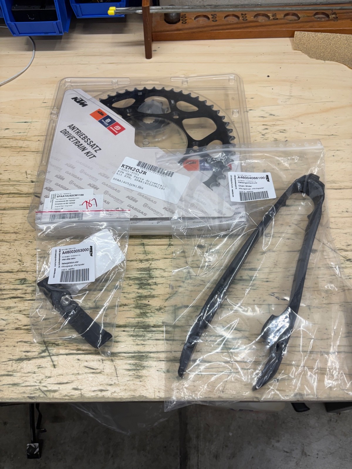 KTM/GAS GAS/HUSQVARNA Genuine Drivetrain Kit – SPAA14U52CM1186 – W/ SLIDERS