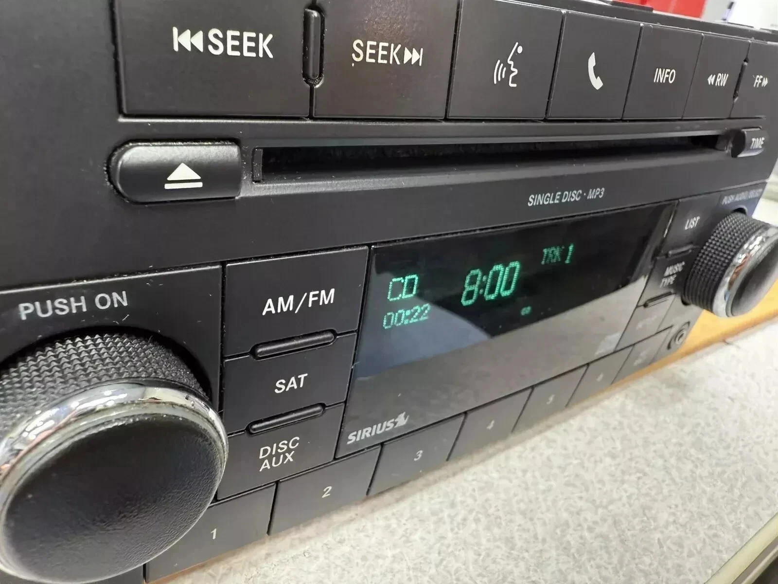 CHRYSLER DODGE JEEP RES Radio MP3/CD Player UConnect BT, AUX-IN P/N: P05091115AC