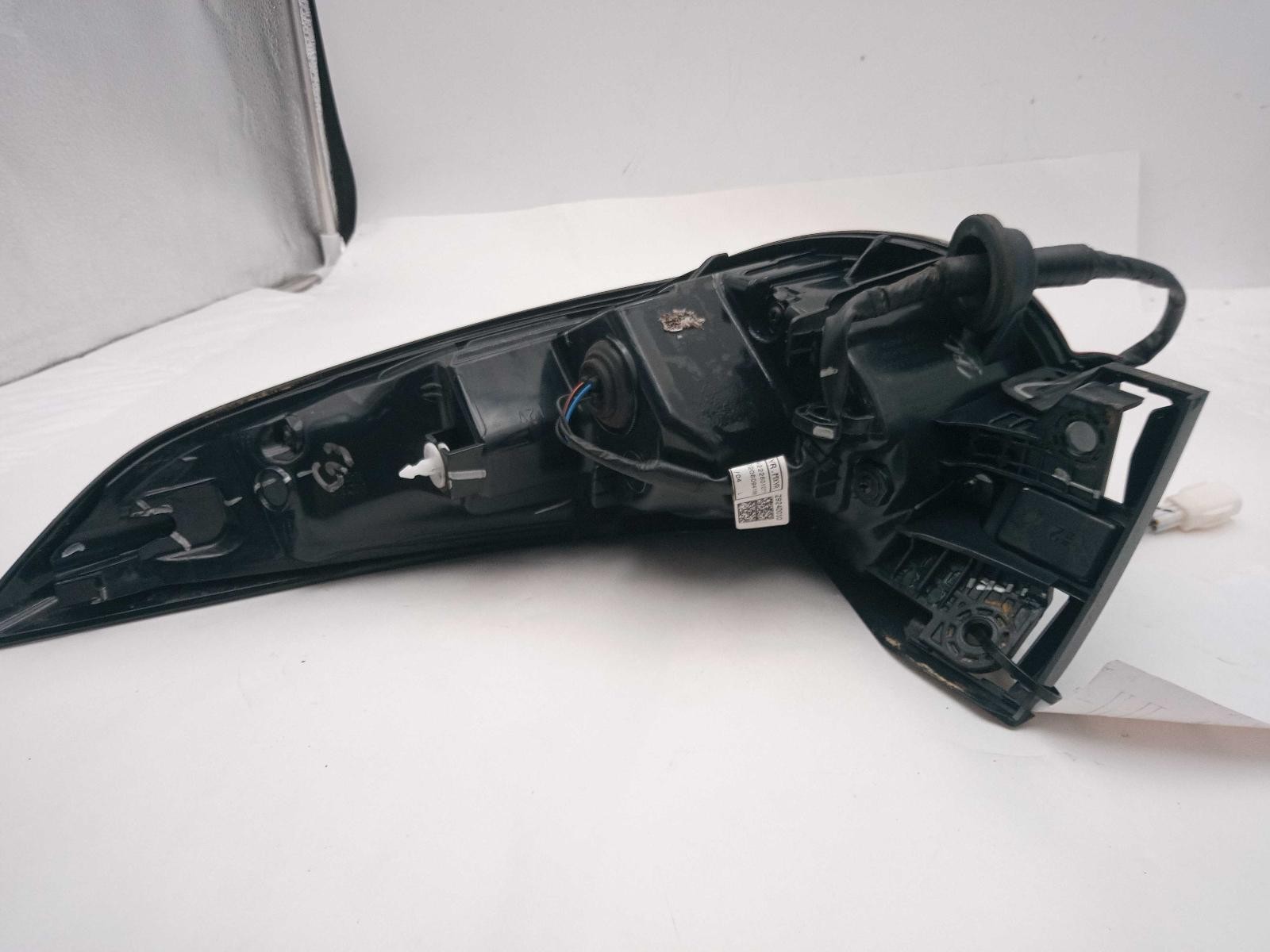 Used Left Tail Light Assembly fits: 2022 Mazda CX-30 quarter panel mounted w/o s