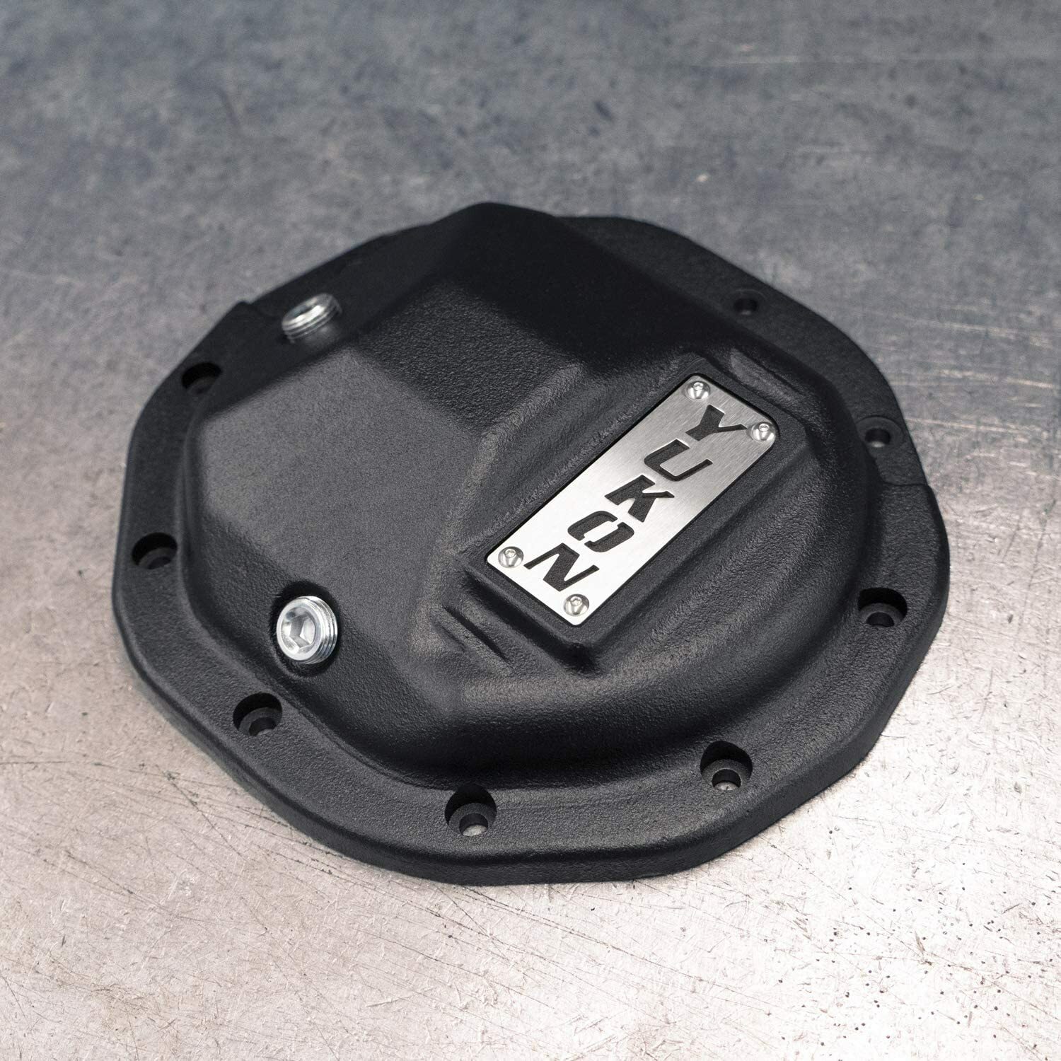 NEW GM 8.5″ 10-Bolt Yukon Hardcore Iron Differential Cover – YHCC-GM8.5-M