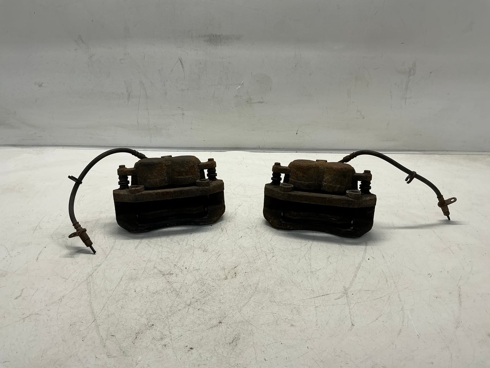 13-18 Dodge RAM 1500 4WD Front Left & Right Wheel Brake Caliper OEM CM