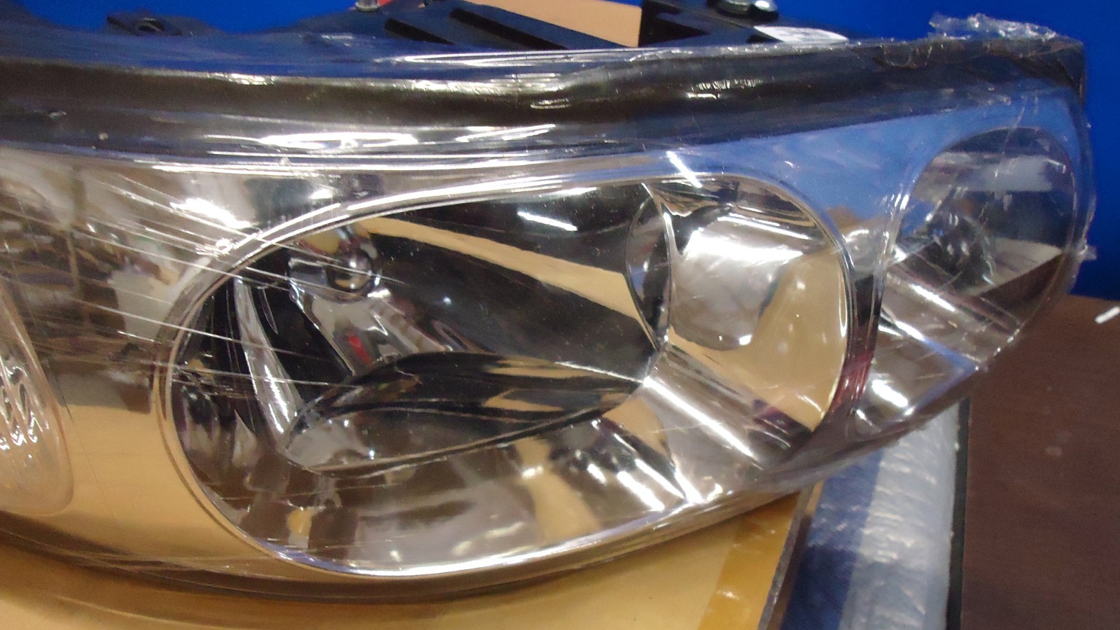 Fits 2000 Buick LeSabre Headlight Assembly Right Side Eagle Eyes