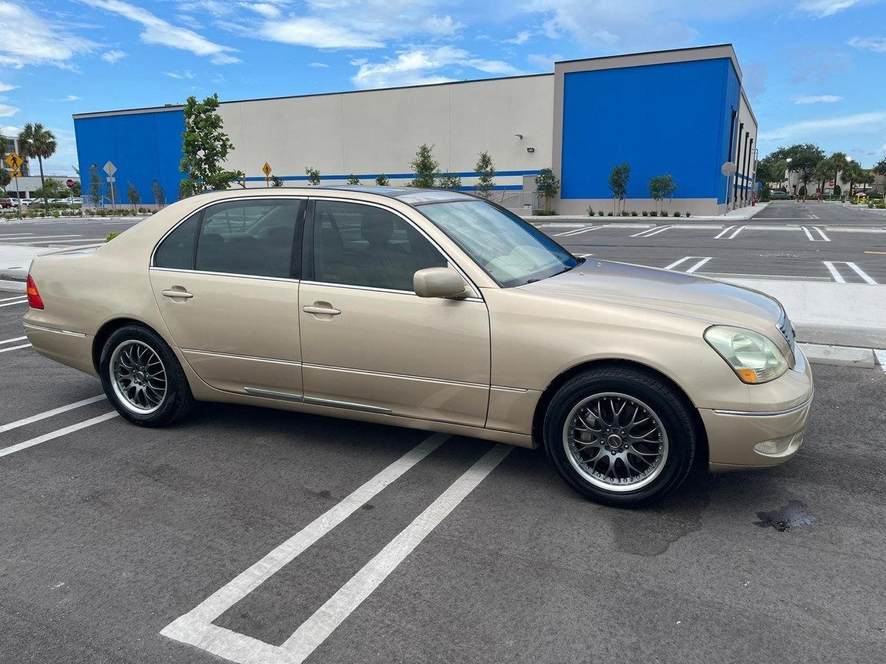 2002 Lexus LS430 Low Miles Runs Great Well Maintained