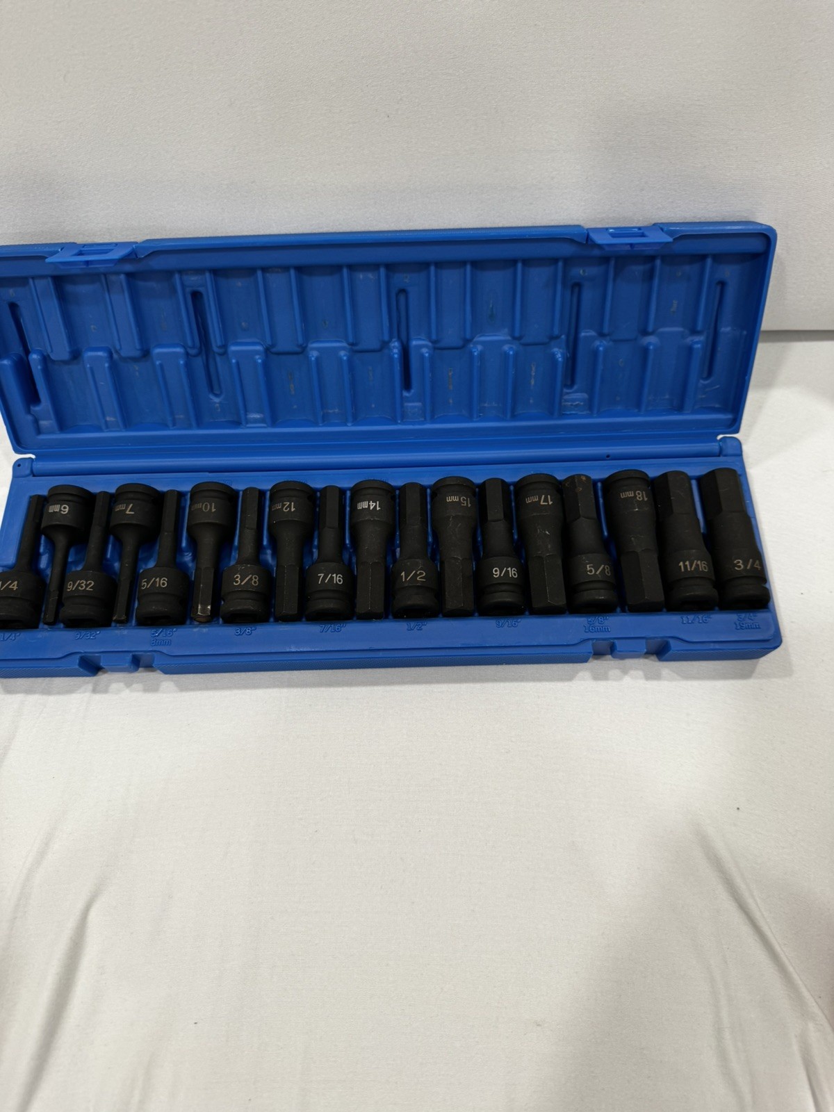 Grey Pneumatic 1598HC 1/2″ Drive 18 Piece Combo Hex Driver Sae/Metric Set