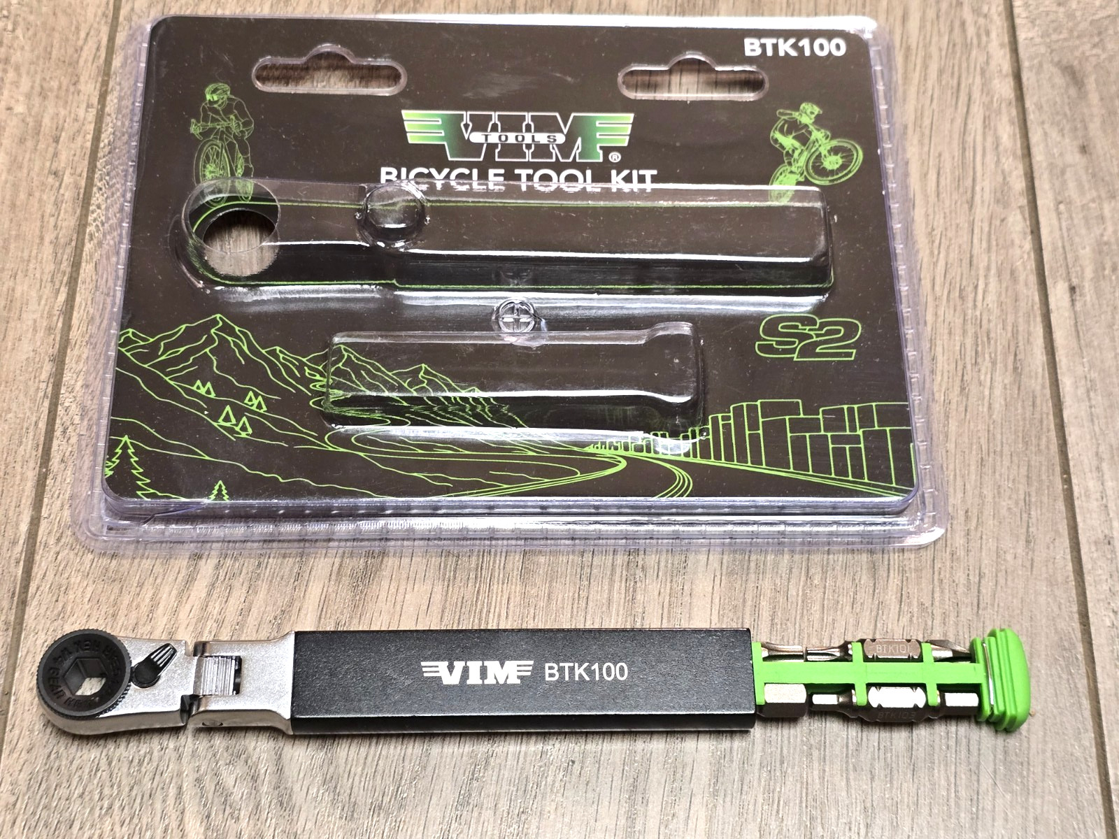 VIM Tools BTK100, 1/4″ Hex Reversible Micro Bit Ratchet Bicycle Tool Kit