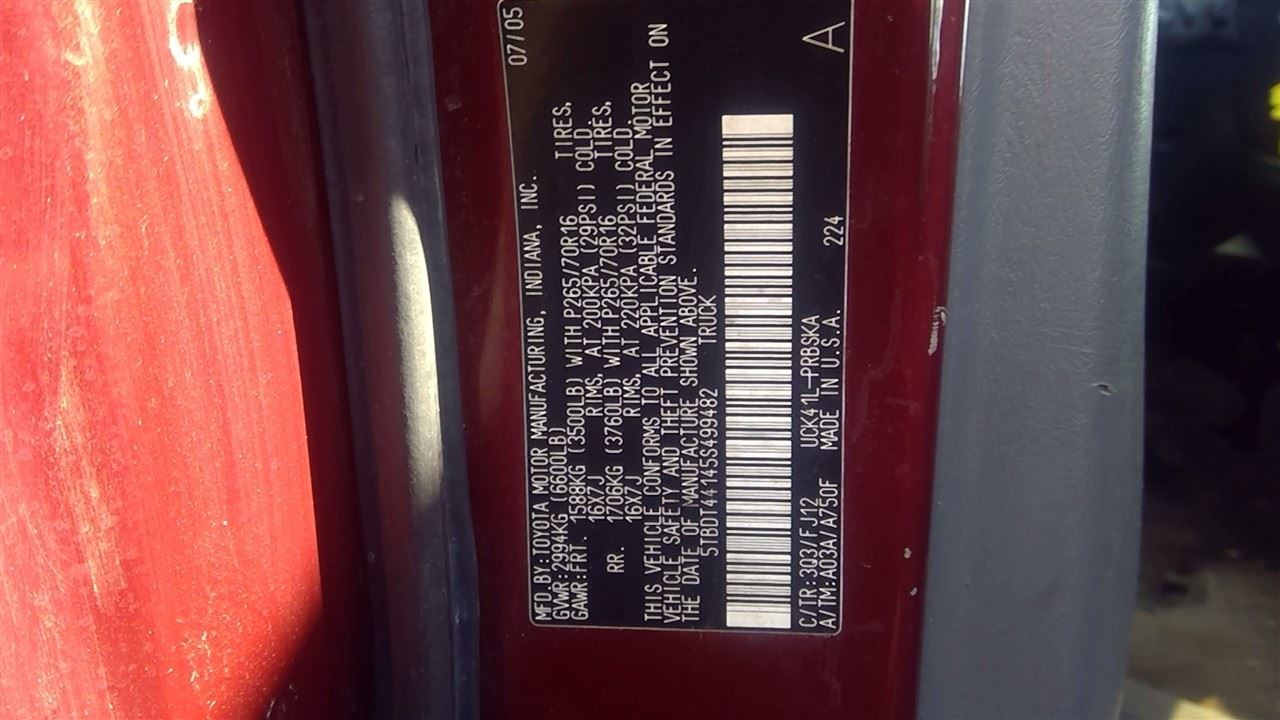 Passenger Tail Light With Crew Cab 4 Door Fits 05-06 TUNDRA 741289