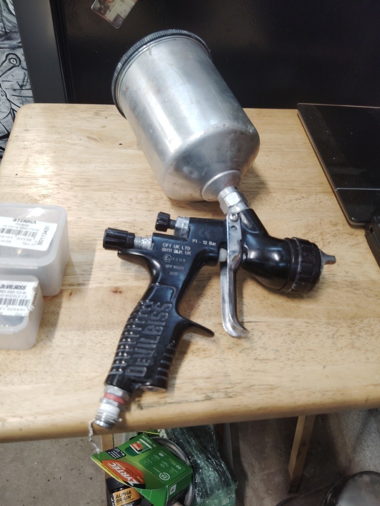 DeVilbiss Tekna Pro Lite Gravity Feed Spray Gun
