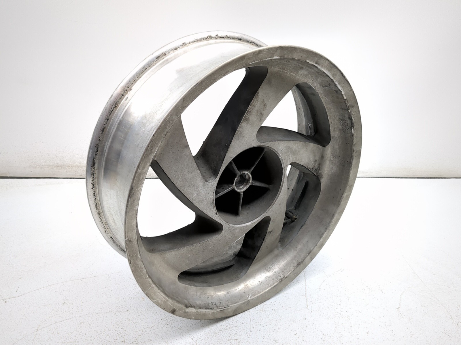 18-26 Honda GL1800 Goldwing 1800 Rear Wheel Rim 16X5.00