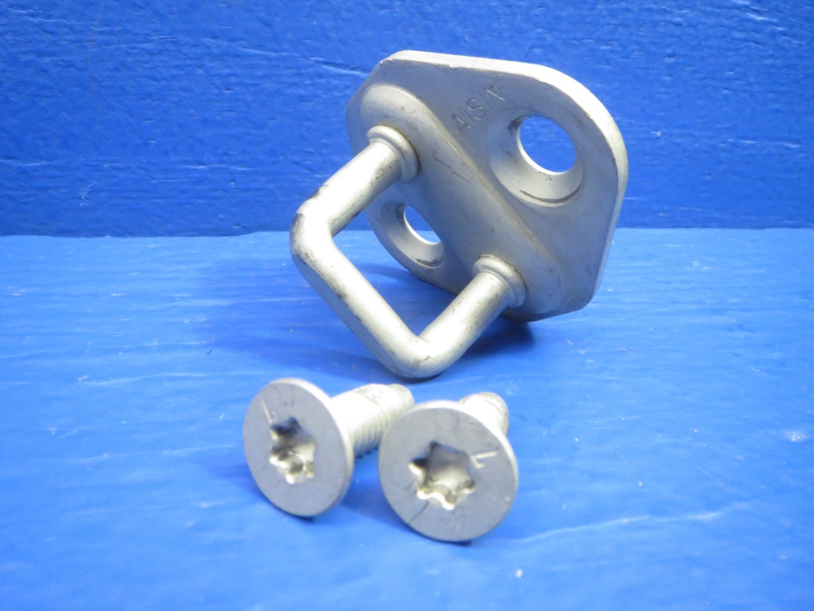 Toyota Tacoma Truck 4Runner DOOR STRIKER w/ BOLTS 96 97 98 99 00 01 02 03 04 OEM