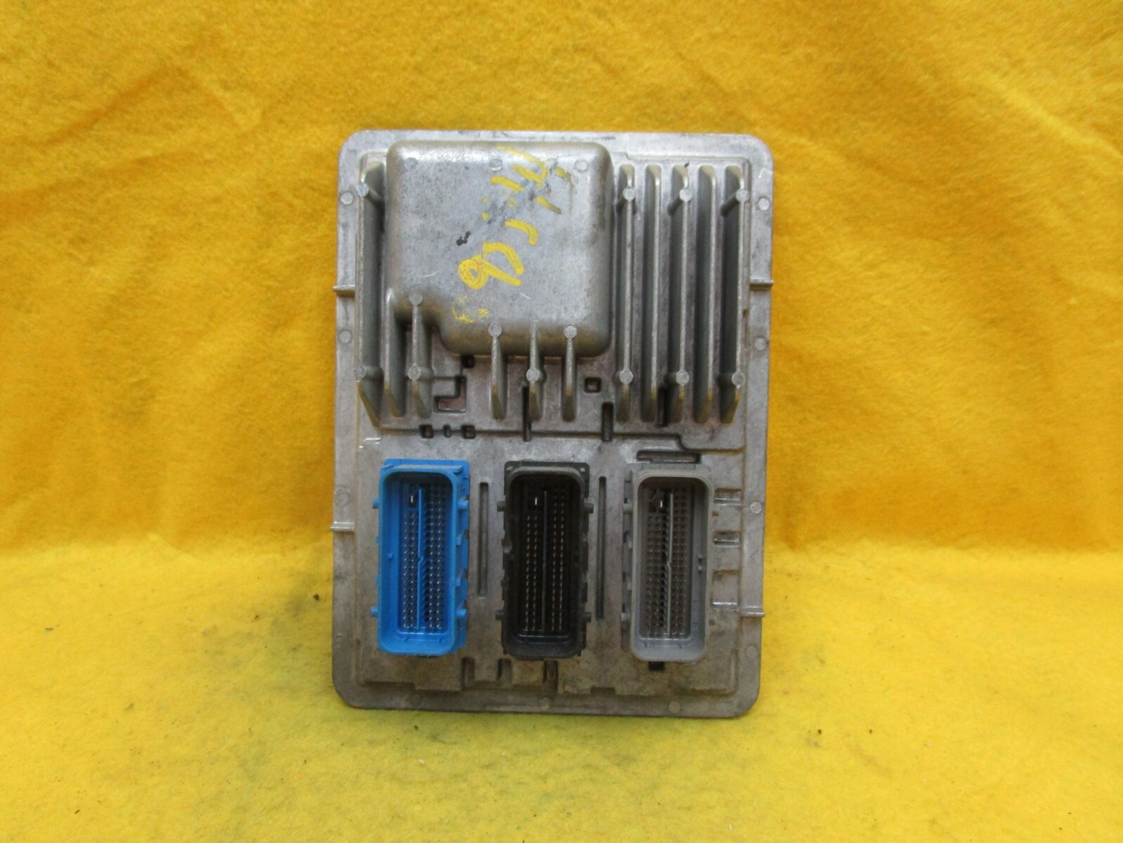 2018 2019 2020 2021 GM Engine Computer Control Module ECM PN 12669908