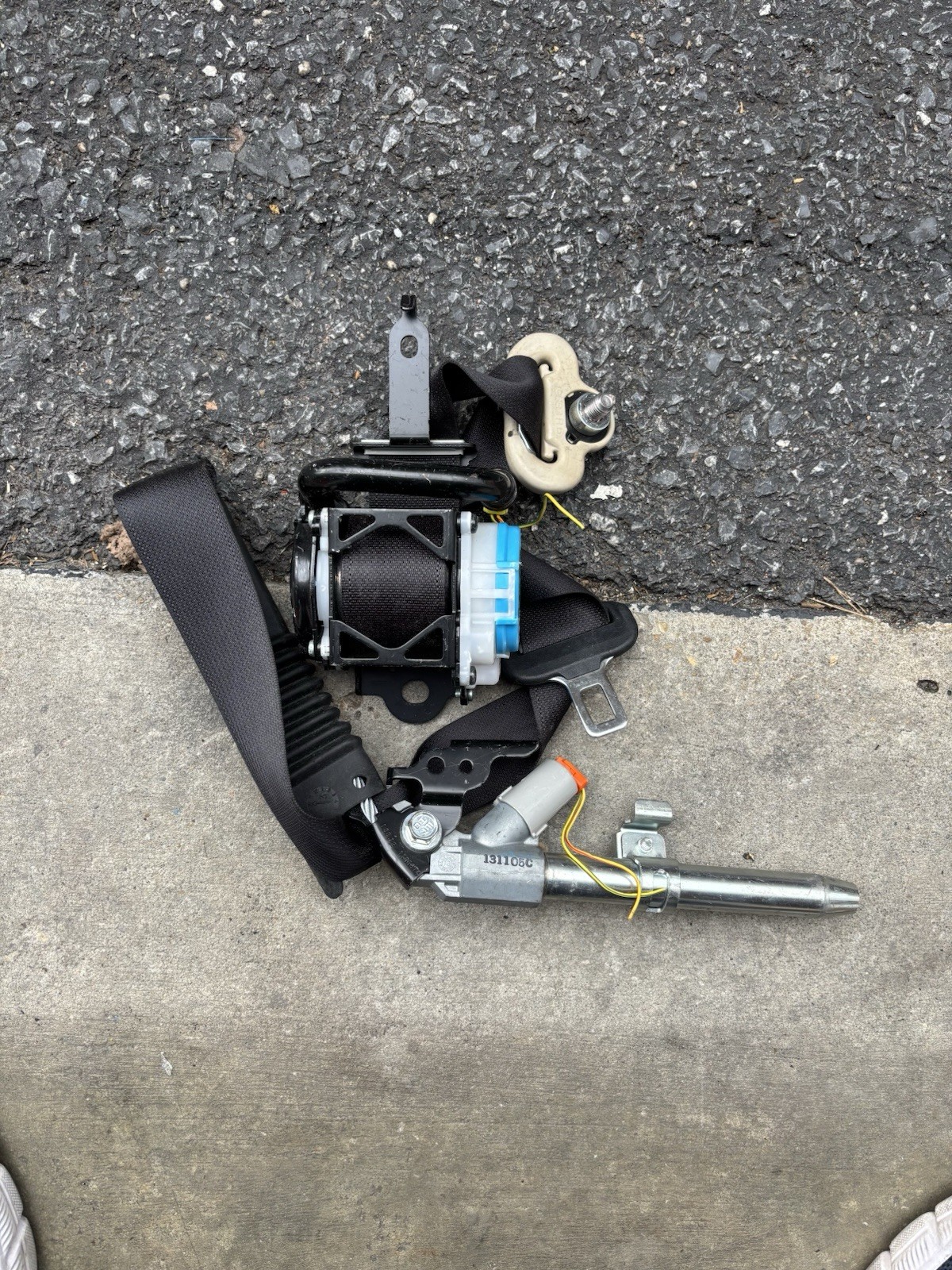Toyota Yaris IA Seat Belt Front Black-Color 2017-2018 Passenger Side