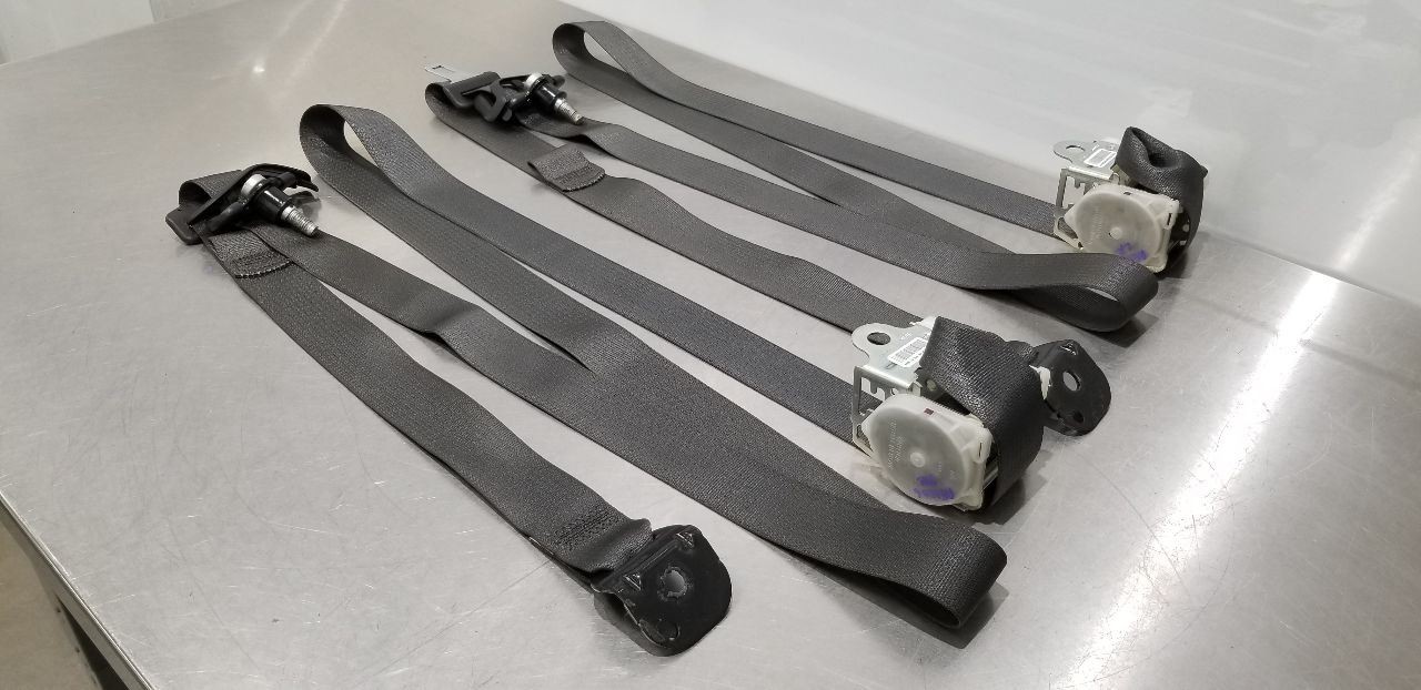 08 HUMMER H2 REAR SEAT BELT SET PAIR BLACK