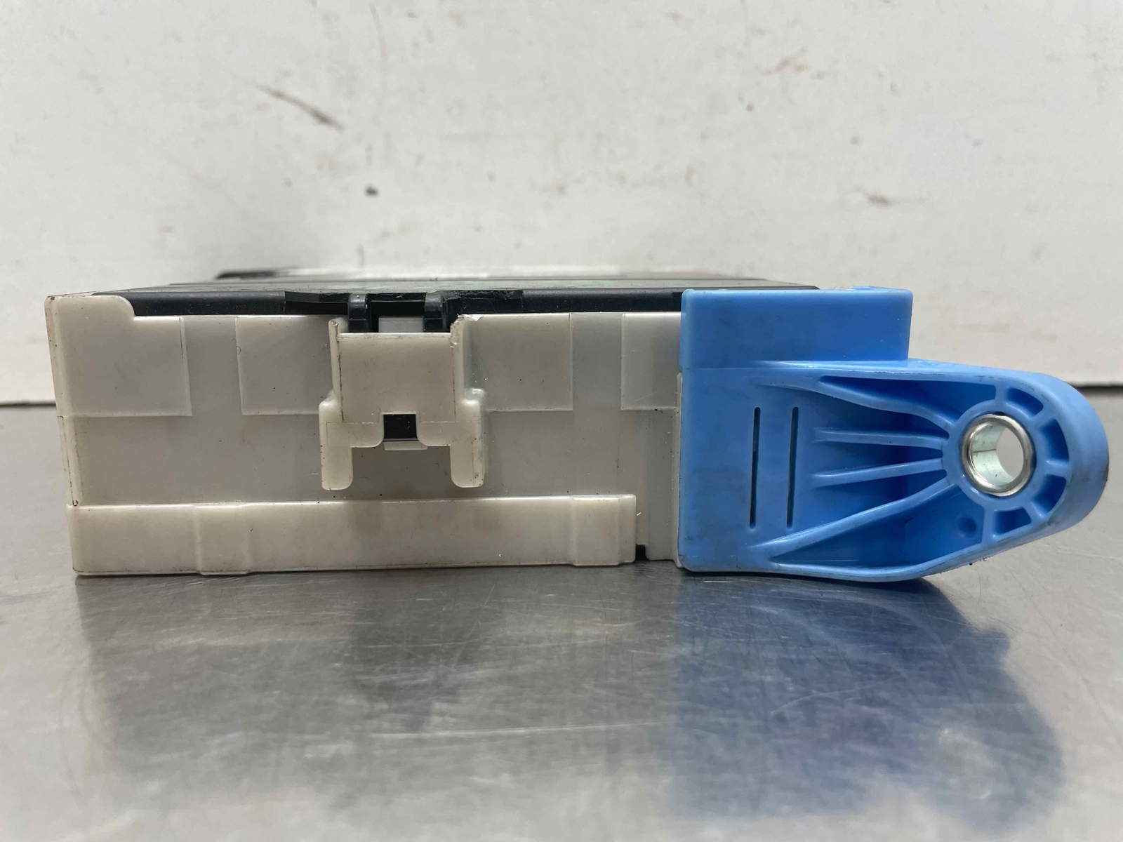 2016 Lexus RC300 Network Gateway Control Computer Module Unit OEM 89221-24080
