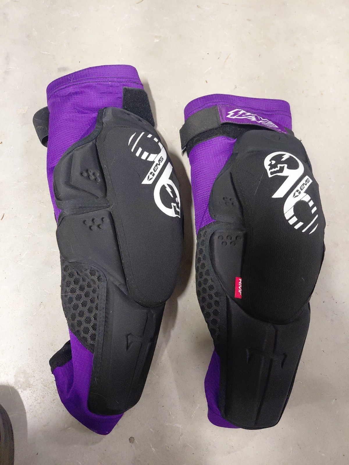 slayco 96 Evs Knee Guards