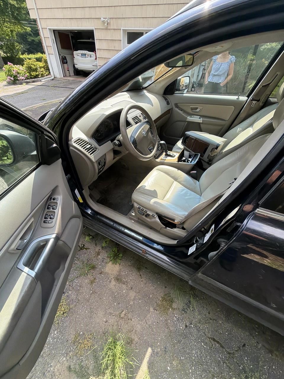 Passenger Side View Mirror Power Without Memory Fits 03-06 VOLVO XC90 1589440
