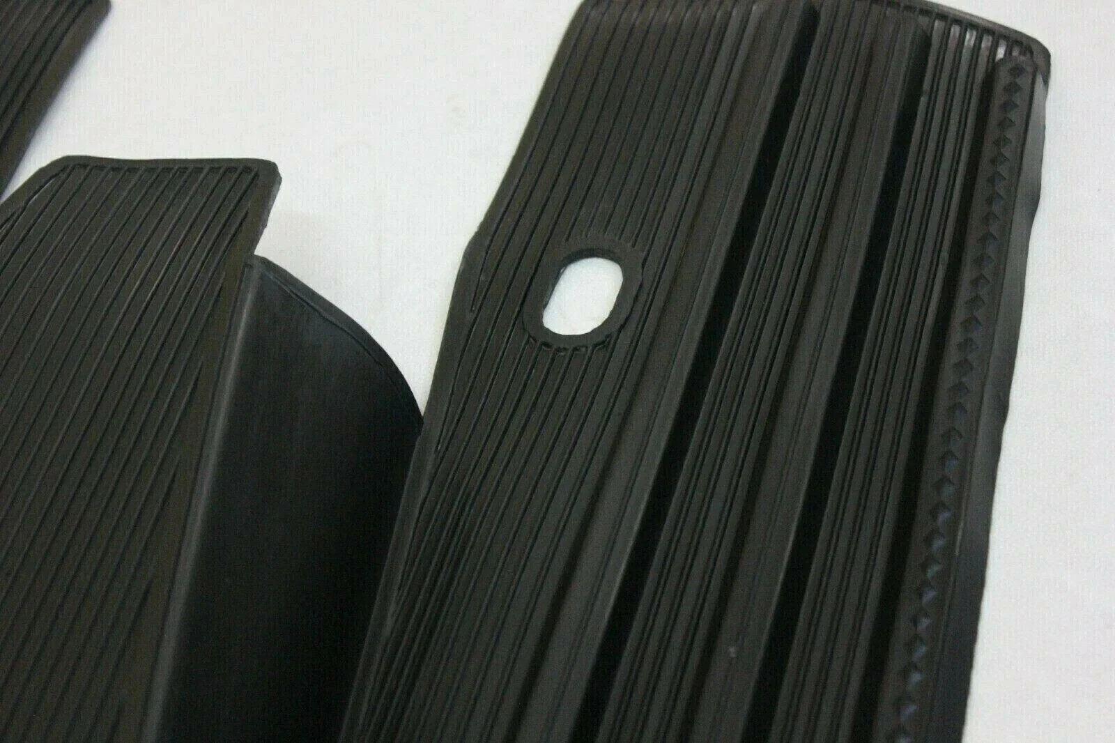 COMPLETE BLACK RUBBER FLOOR MAT STRIP TYPE FIT FOR VESPA PX PE T5 LML XE
