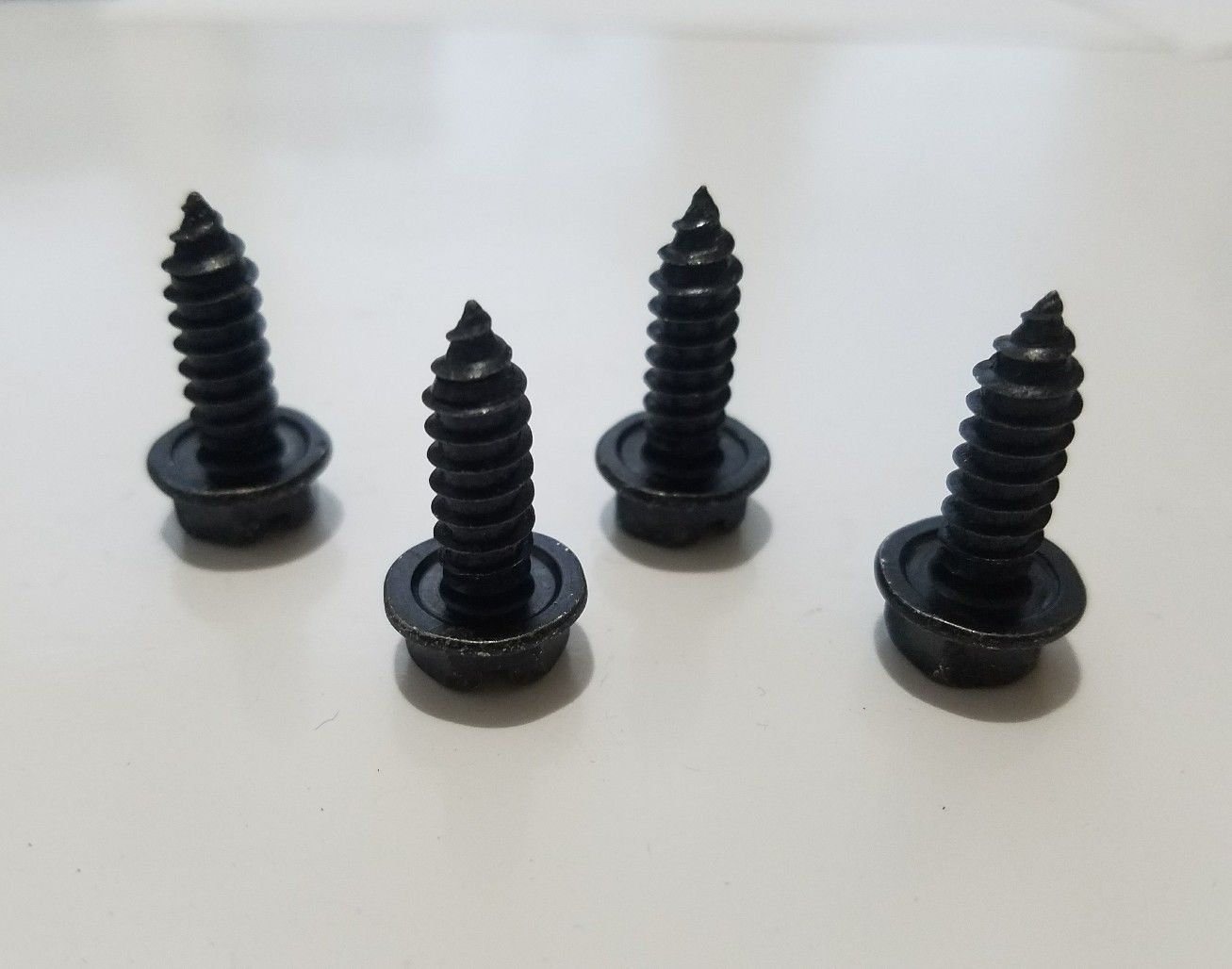 4 pc License Plate Screws Black Standard Zinc Plated Standard Car Truck SUV Set
