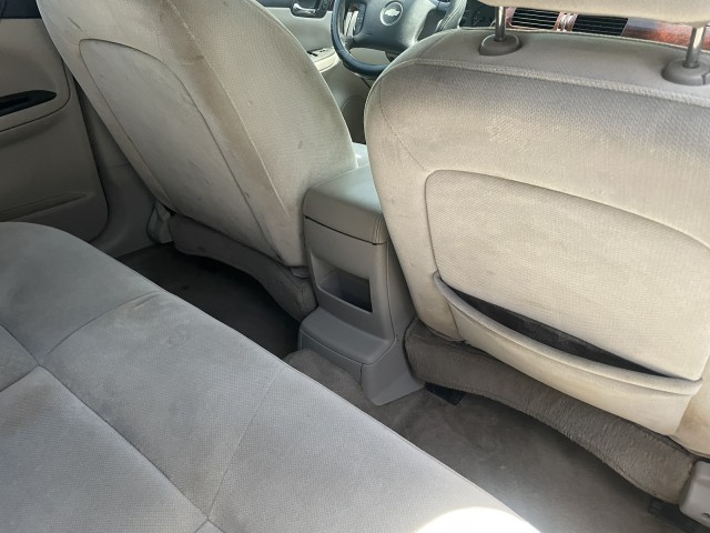 2009 Chevrolet Impala LS clean car fax Runs Great