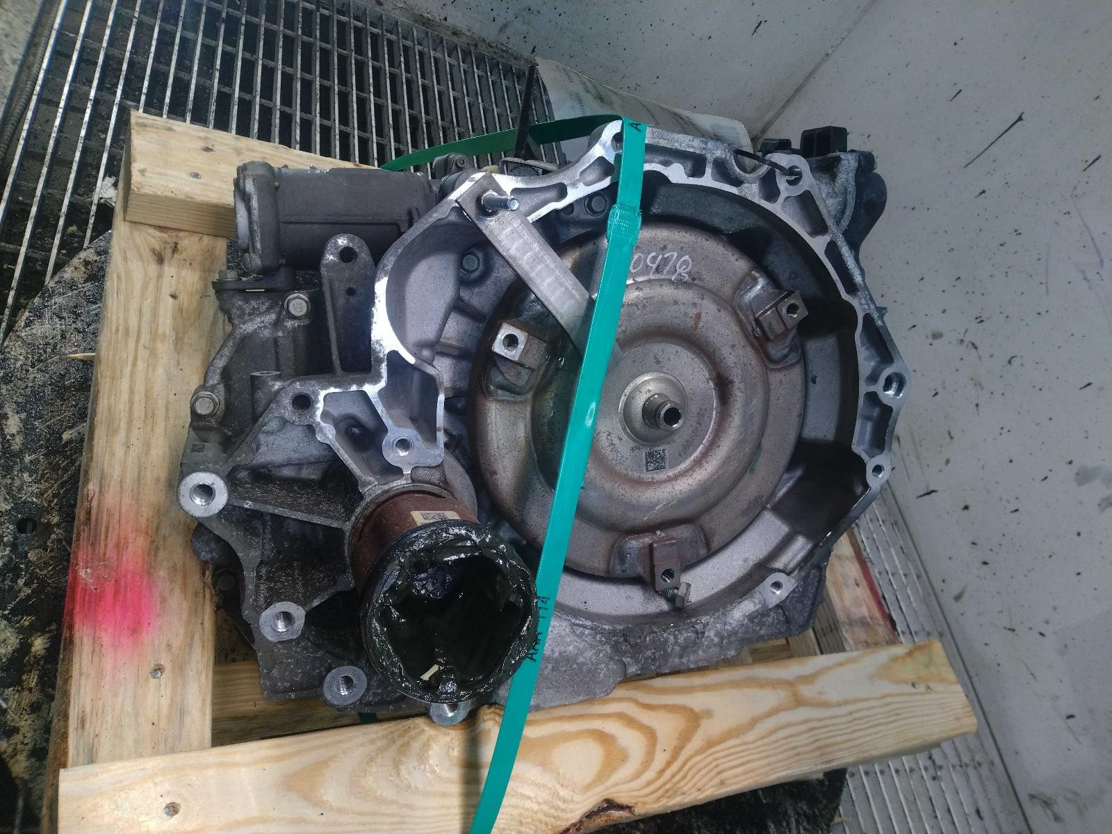 2017 Chevrolet Cruze Automatic Transmission Assembly OEM 95K Miles Silver
