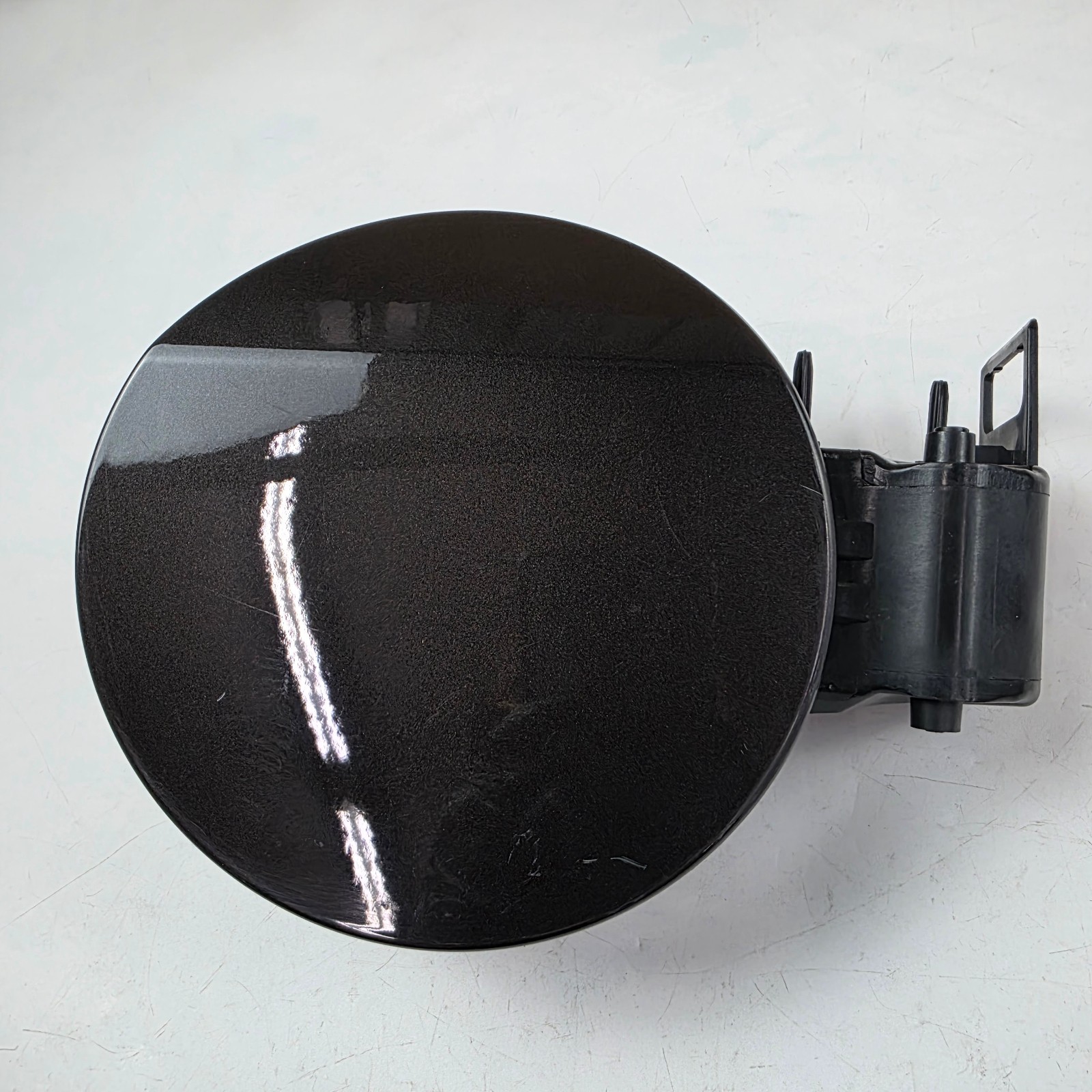 2012-2017 BUICK VERANO Fuel Filler Door Housing Cap OEM 22860306