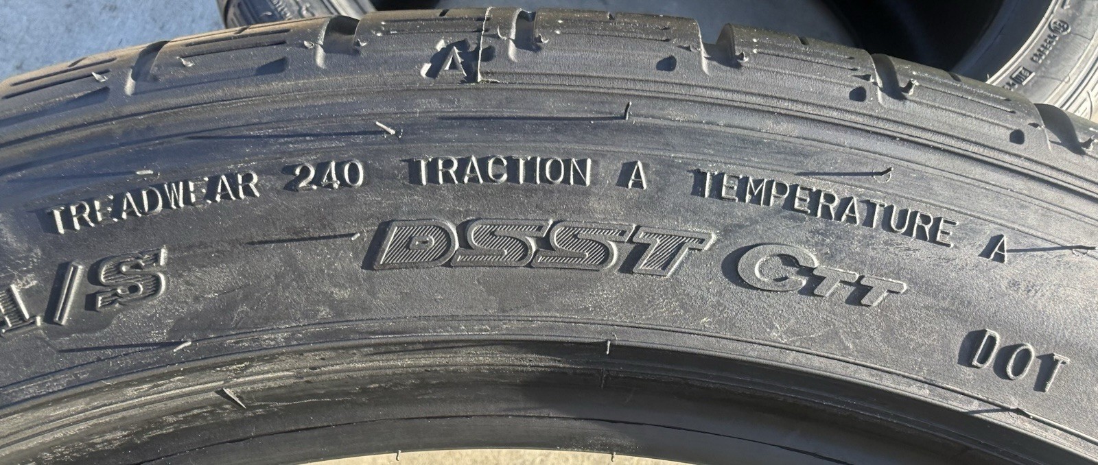 TWO BRAND NEW 285/35R20 Dunlop SP Sport 7010 A/S DSST Nissan GTR Run Flat Tires!